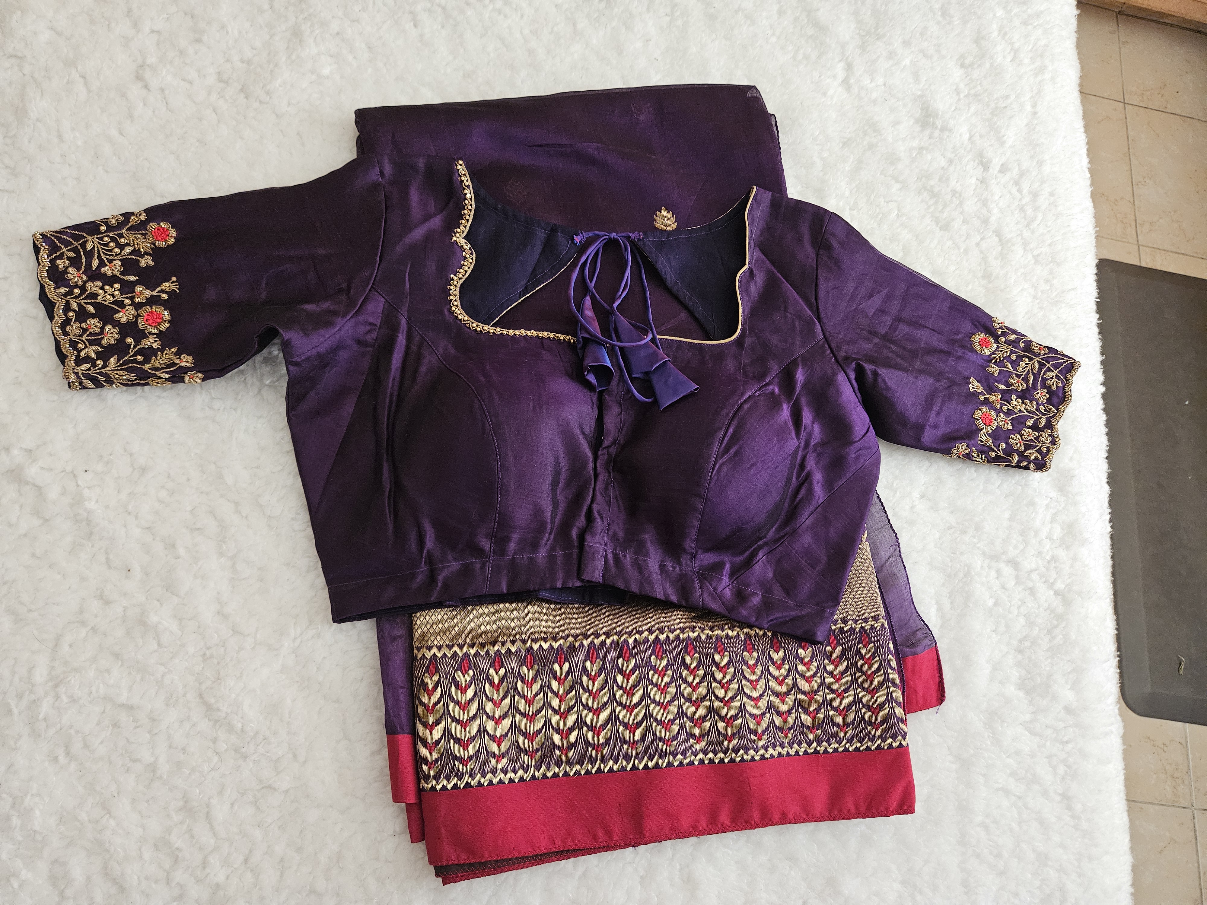 Pure Chanderi Silk Saree with Zari Borders & Handwoven Motifs - product image