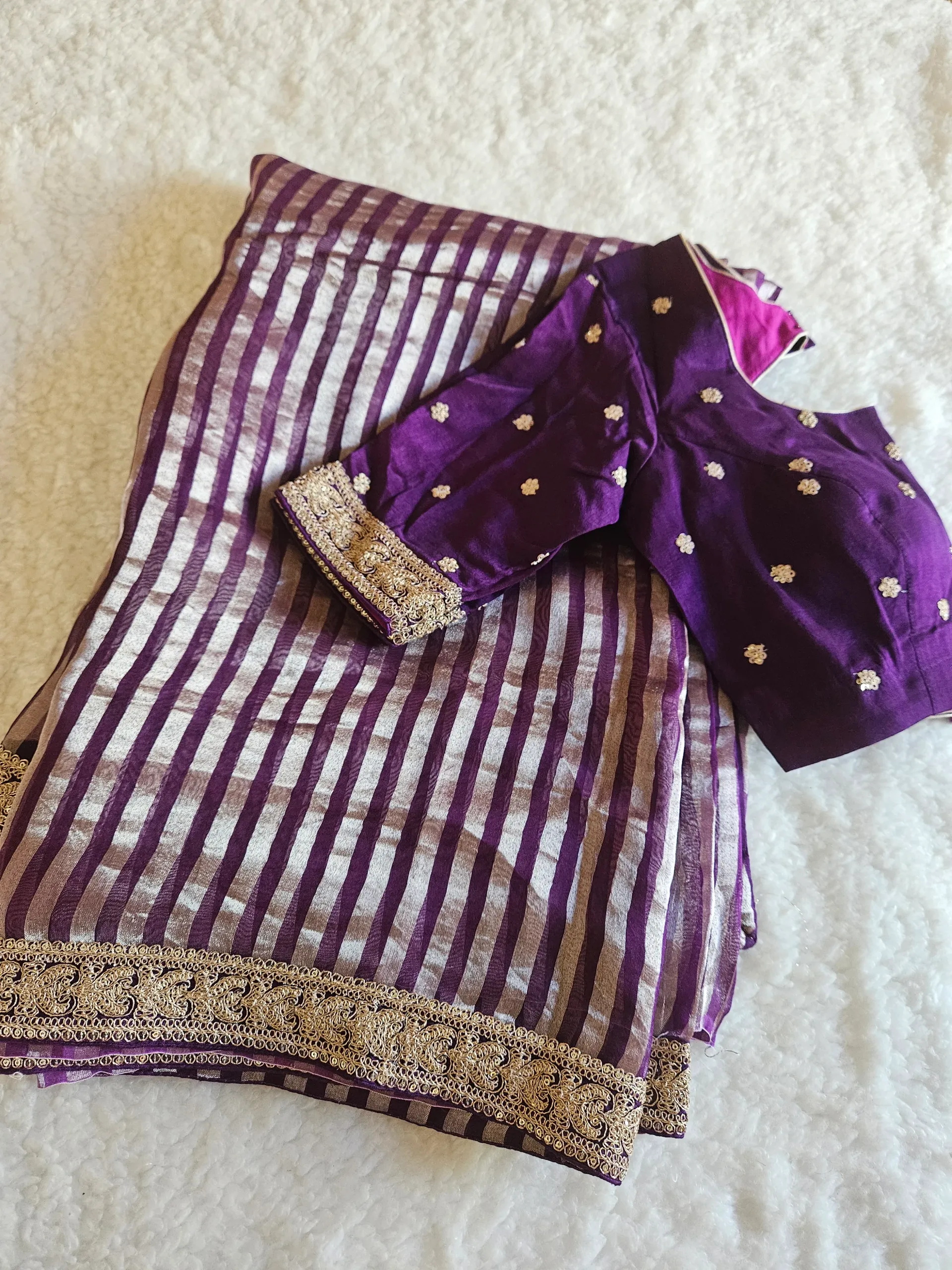Exquisite Pure Banarasi Tissue Silk Saree with Intricate Zari Weaving - product image