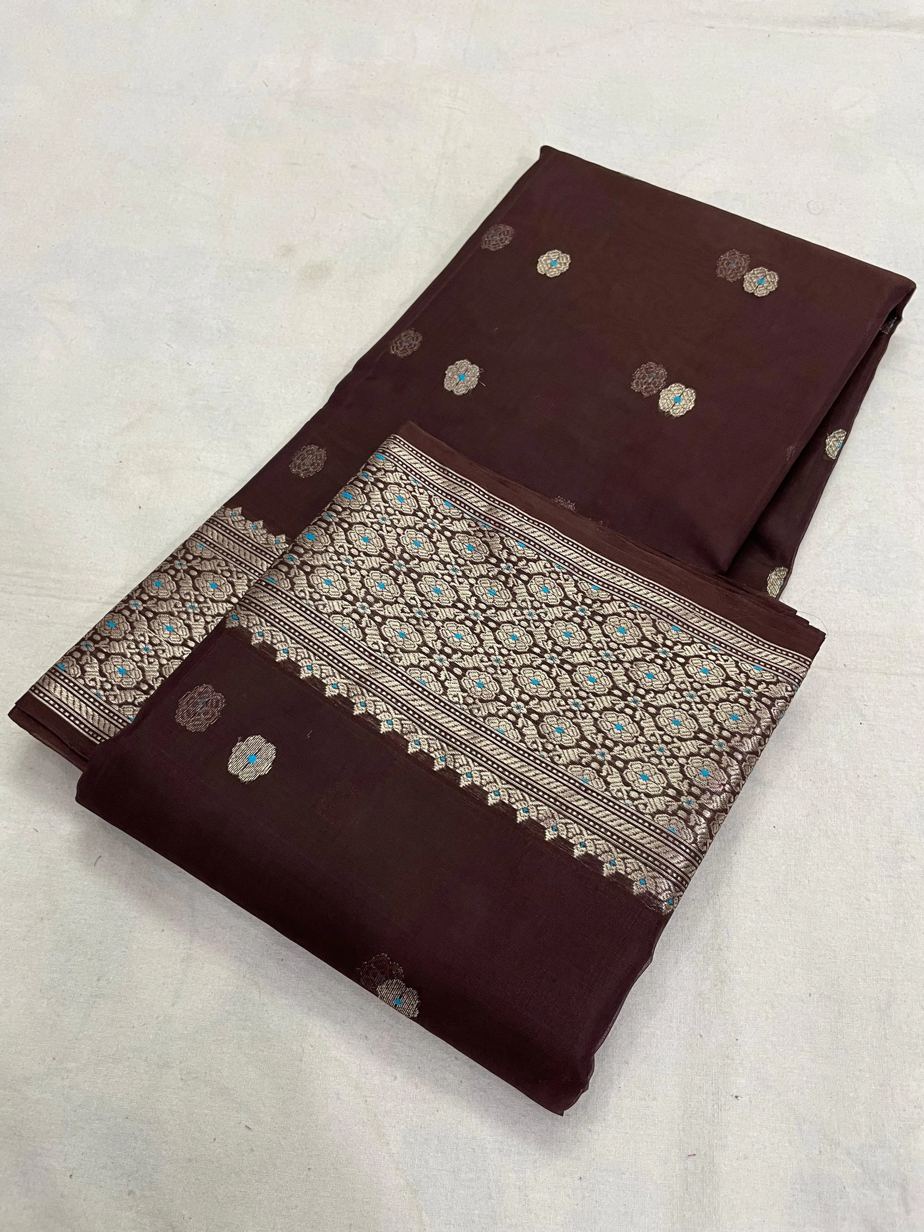 Luxurious Chanderi Silk Saree for Weddings & Celebrations - Image 2