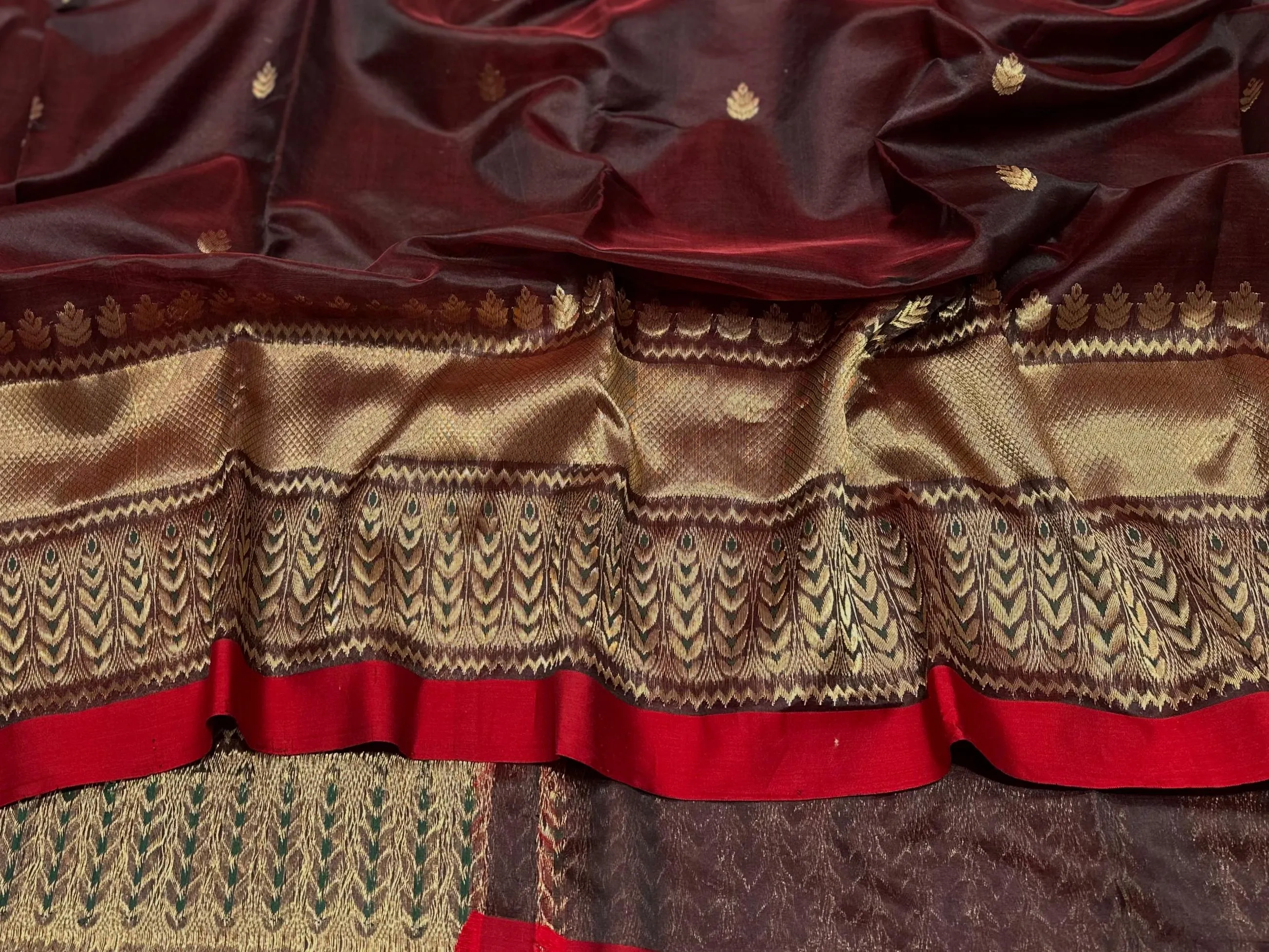 Handwoven Pure Chanderi Silk Saree with Zari Work – Timeless Elegance - Image 3