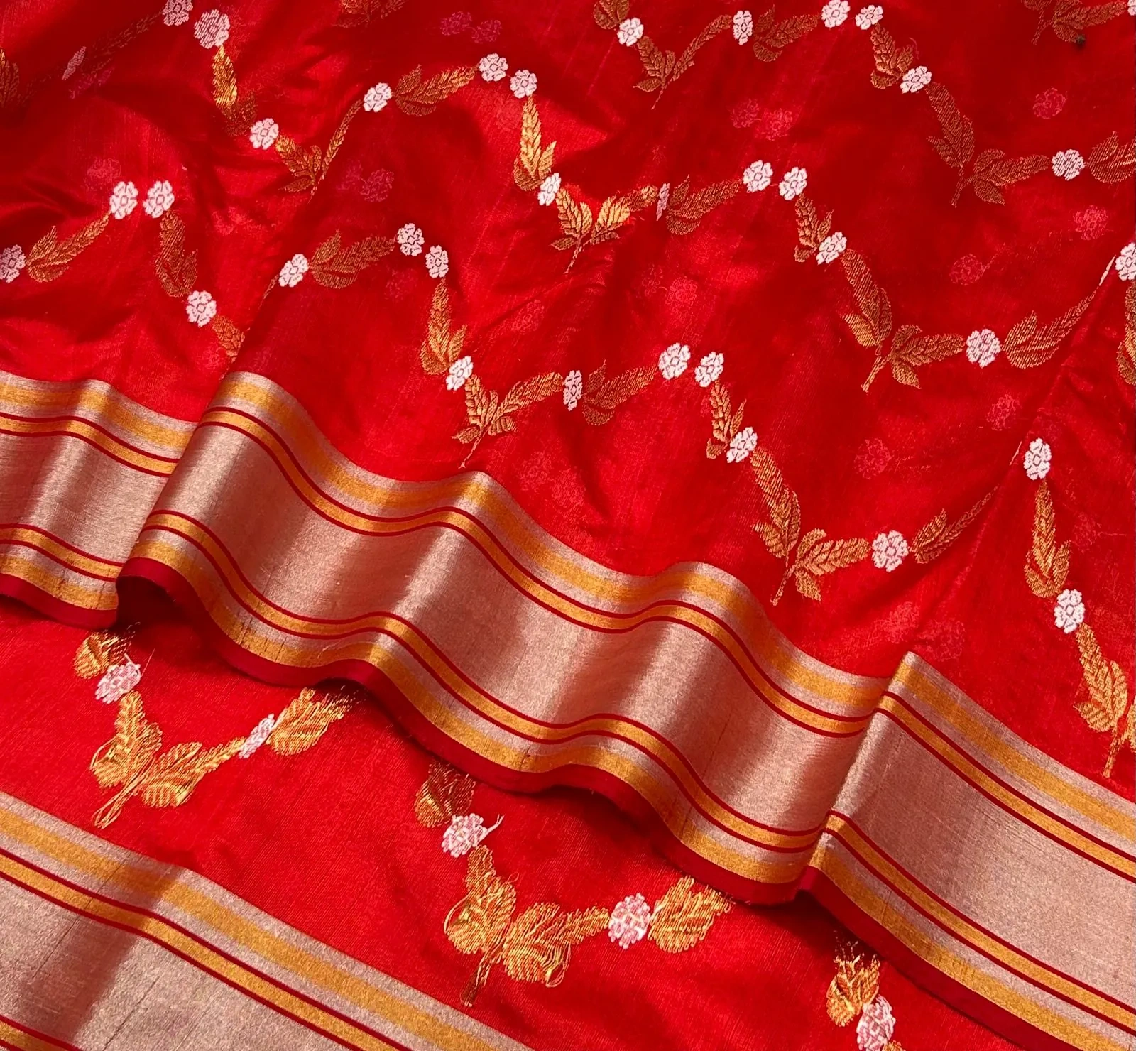 Handwoven Chanderi Silk Saree with Golden Zari – Festive Elegance - Image 6