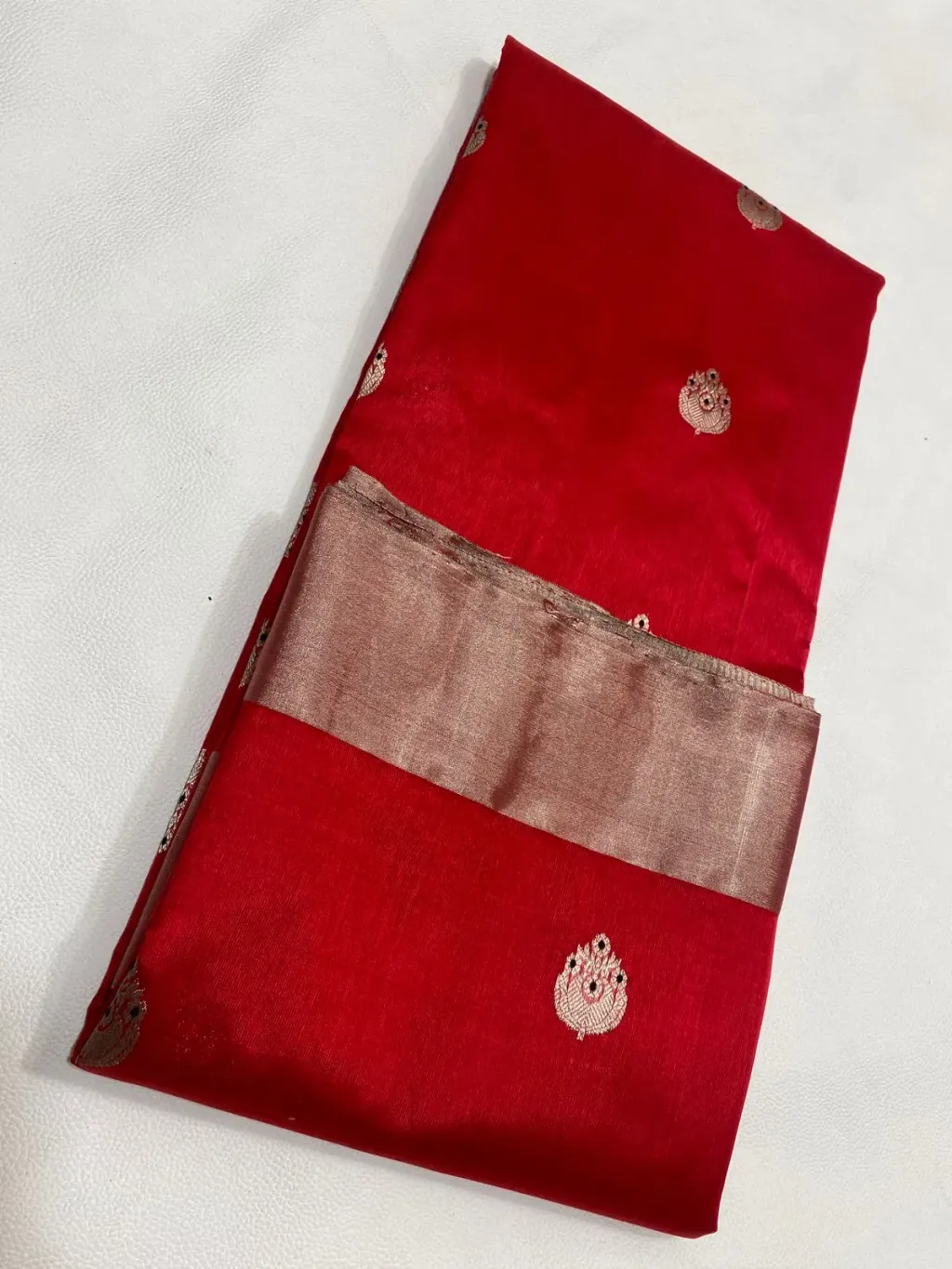 Elegant Pure Chanderi Pattu Saree - Handwoven Luxury for Special Occasions - product image