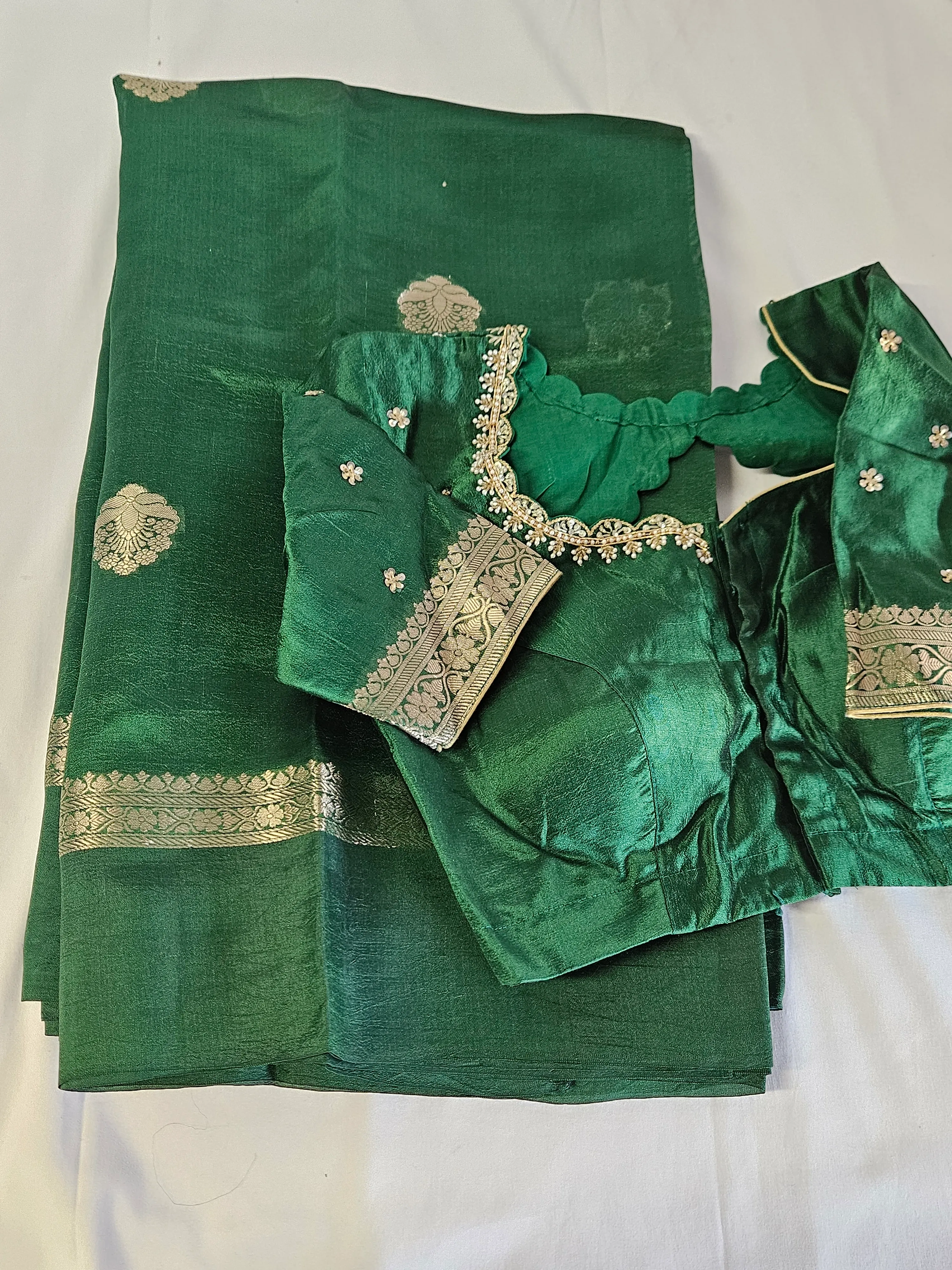 Pure Raw Mango Silk Saree – Timeless Elegance for Weddings - Image 3