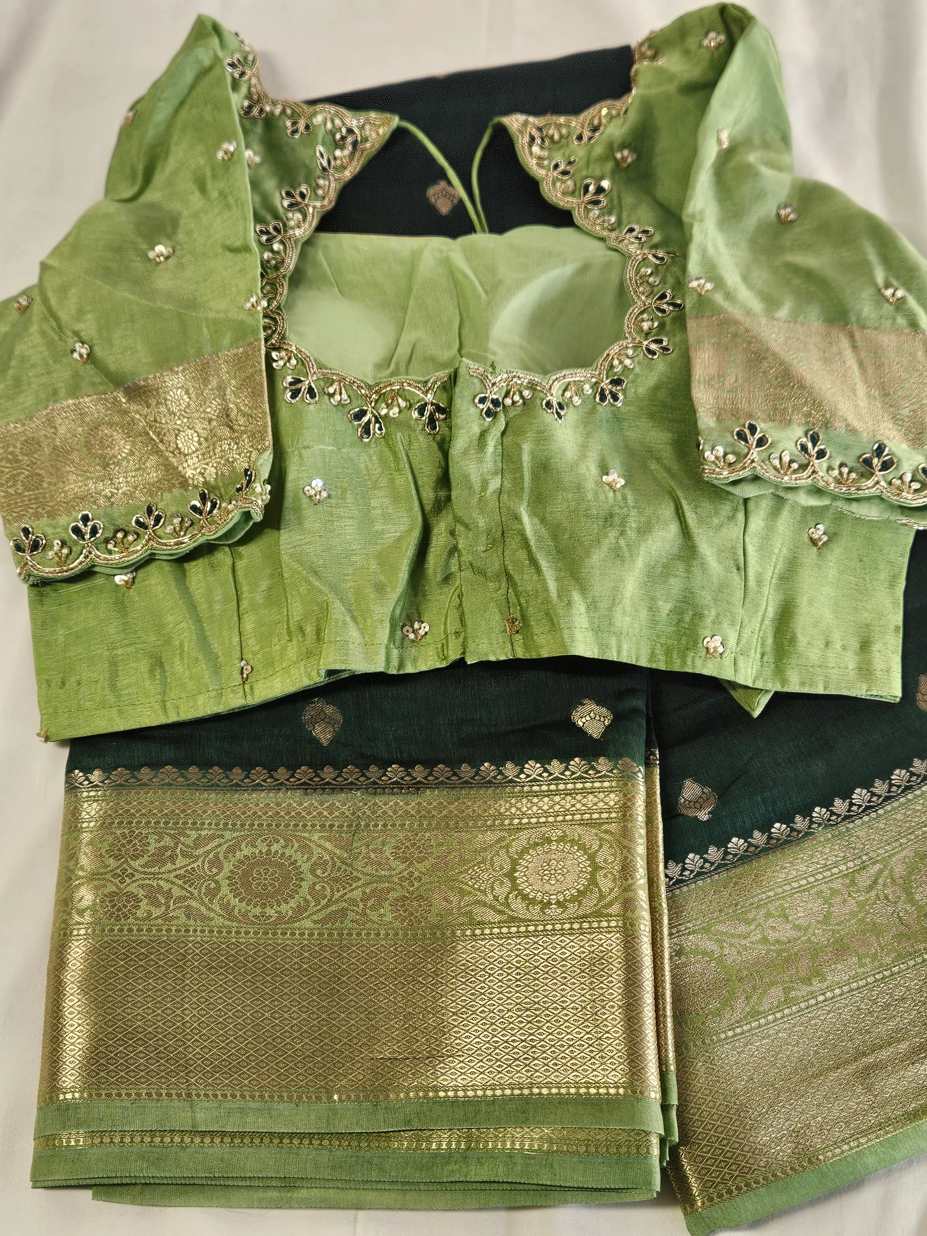 Pure Raw Mango Silk Saree - Handwoven Wedding Luxury - Image 3