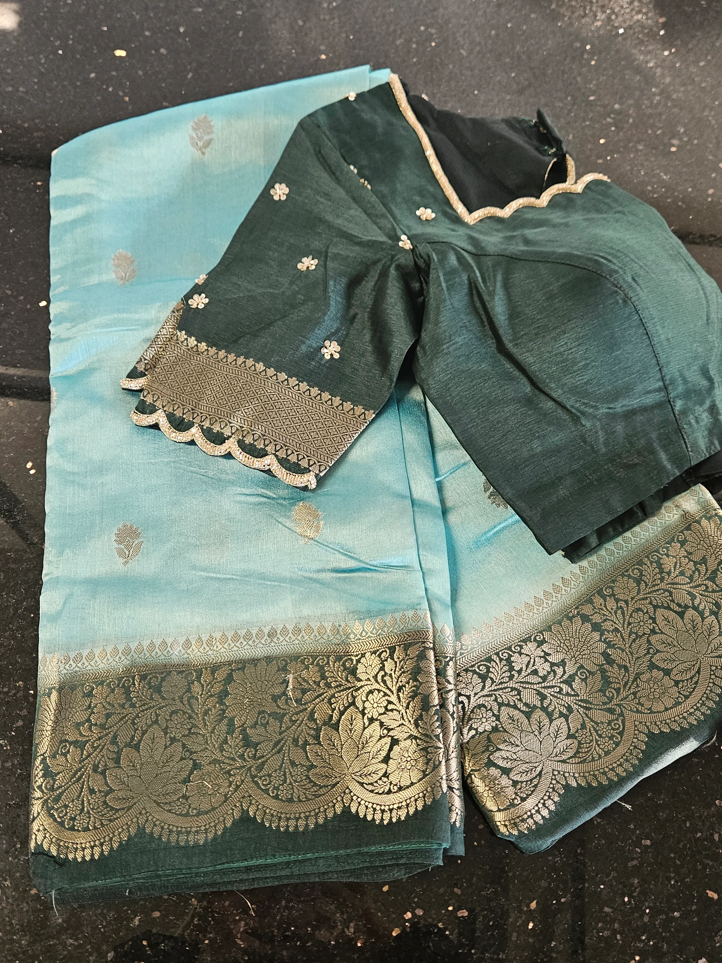 Luxurious Pure Raw Mango Silk Saree - Handwoven Indian Elegance - Image 2