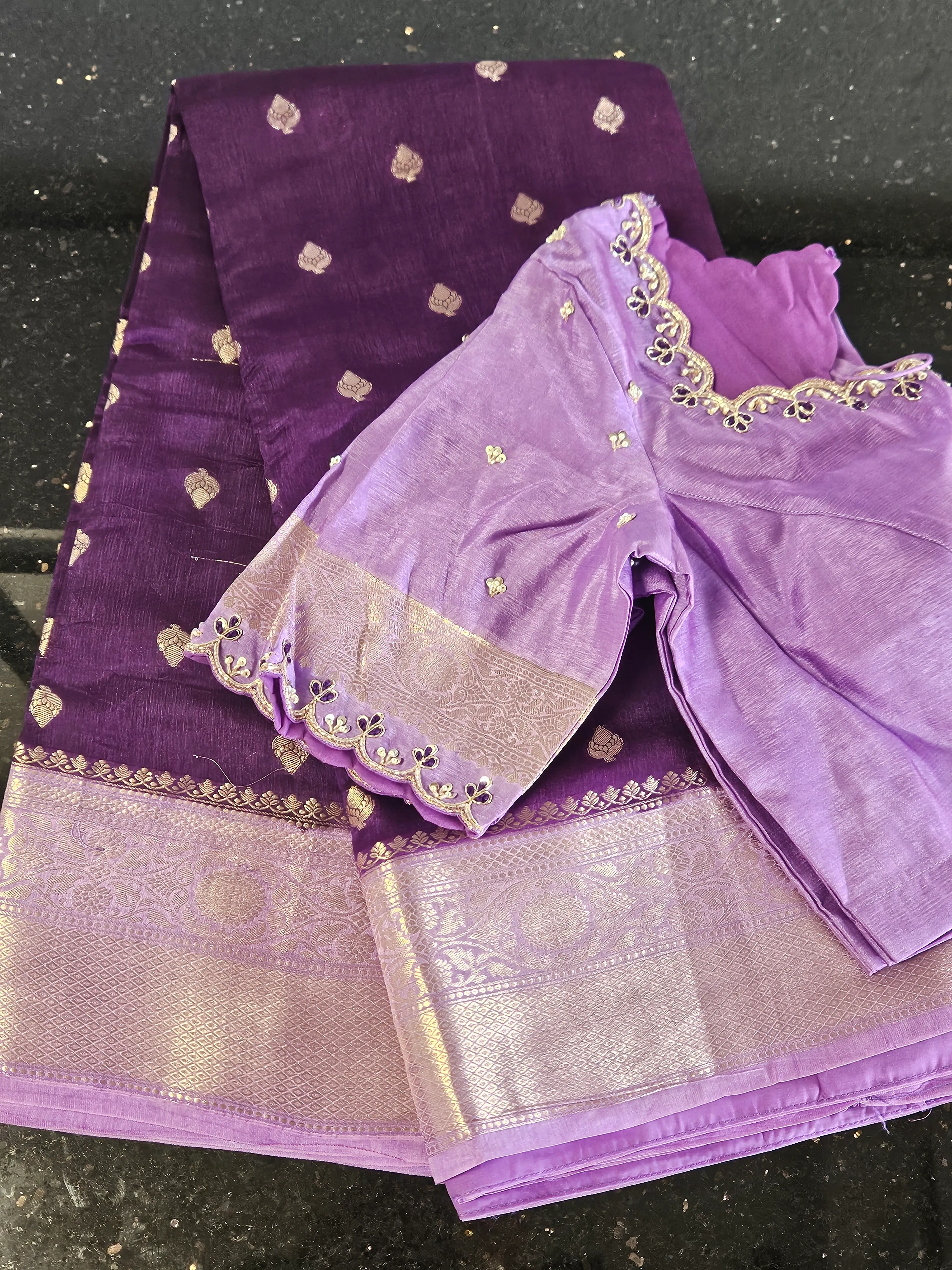 Pure Raw Mango Silk Saree - Elegant Indian Ethnic Wear - Image 2