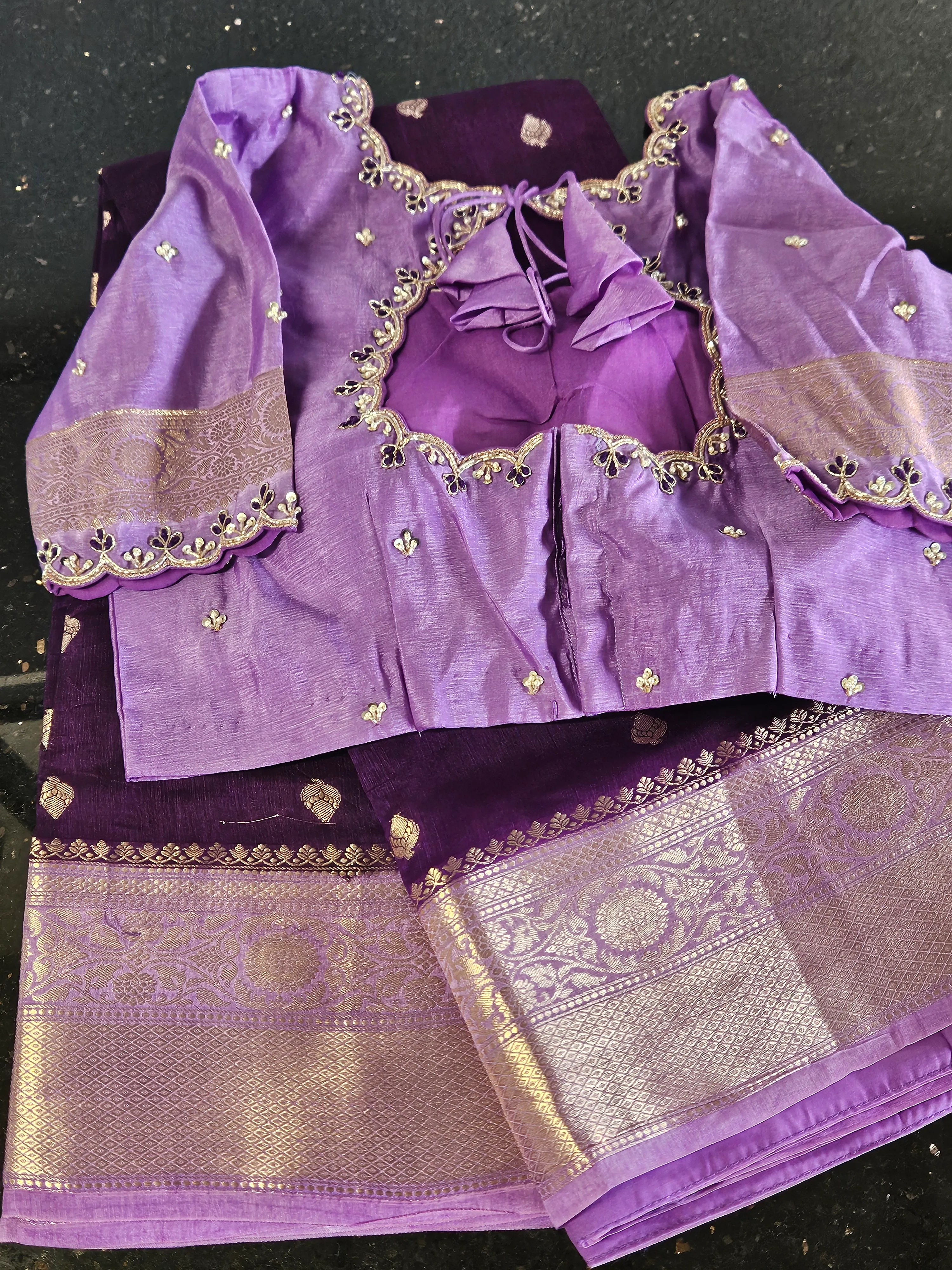 Pure Raw Mango Silk Saree - Elegant Indian Ethnic Wear - Image 3