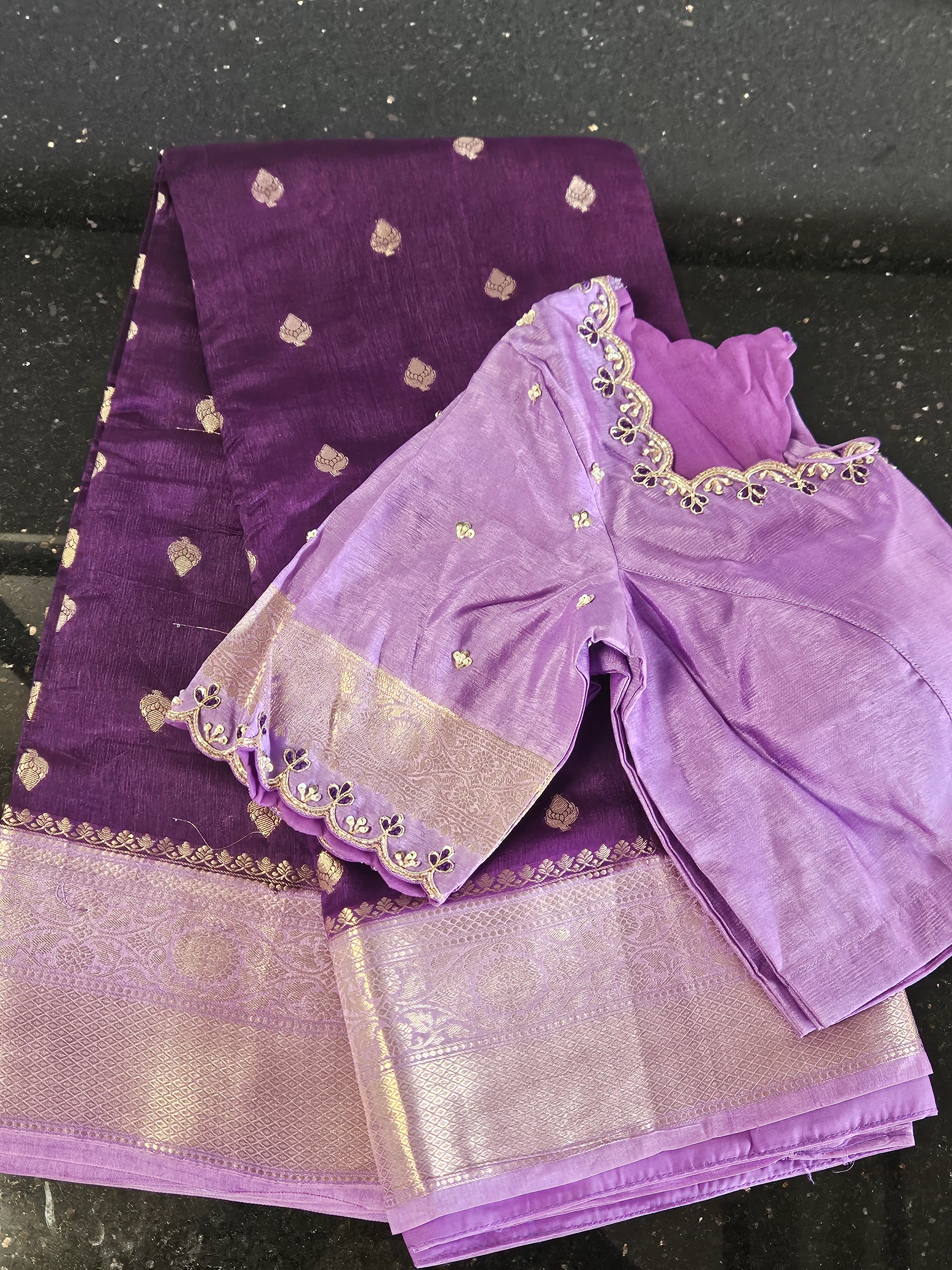 Pure Raw Mango Silk Saree - Elegant Indian Ethnic Wear - Image 4