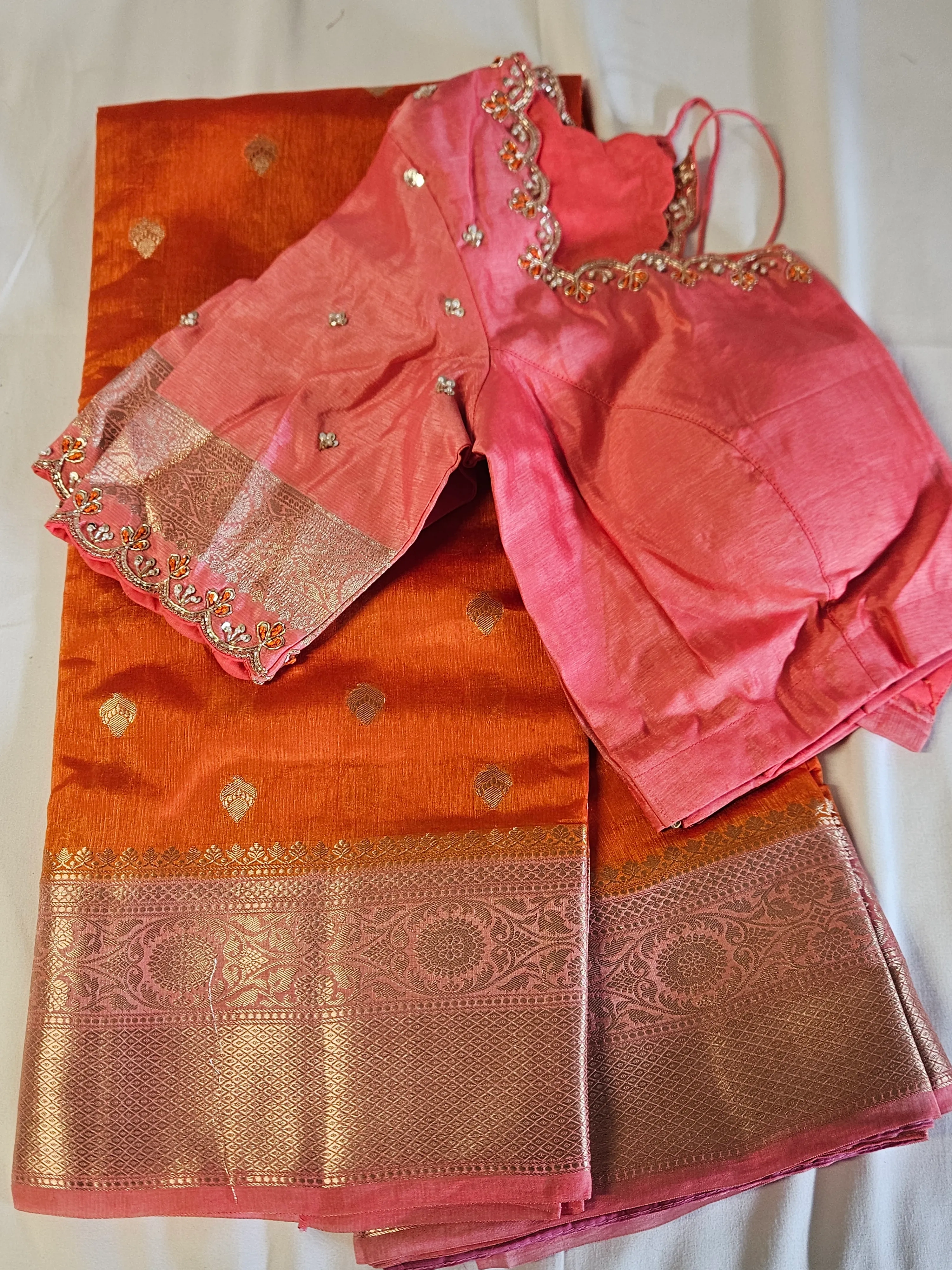 Exquisite Raw Mango Silk Saree - Heritage Elegance - Image 2
