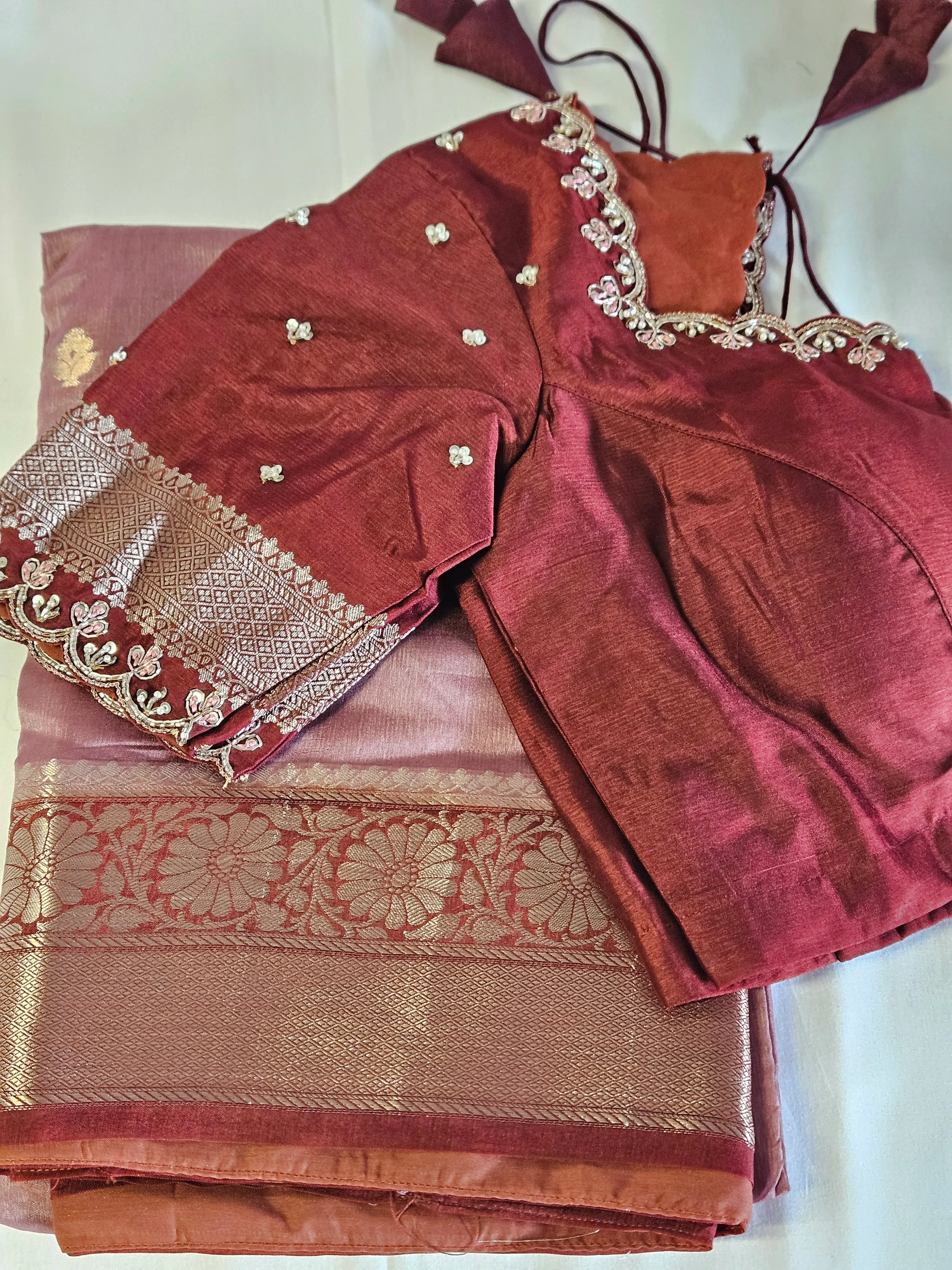 Handwoven Pure Raw Mango Silk Saree - Luxury Ethnic Wear - Image 2