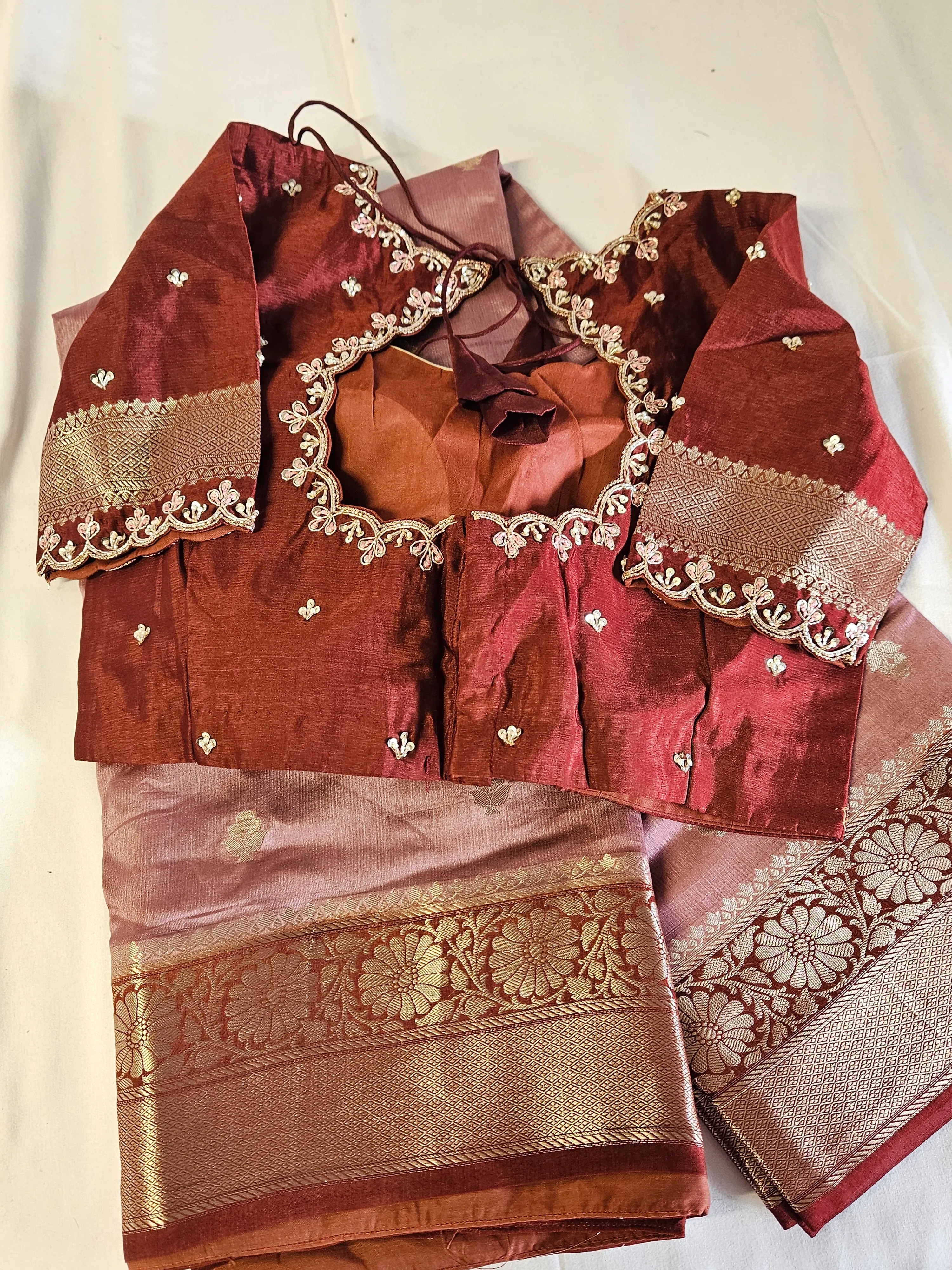Handwoven Pure Raw Mango Silk Saree - Luxury Ethnic Wear - Image 3