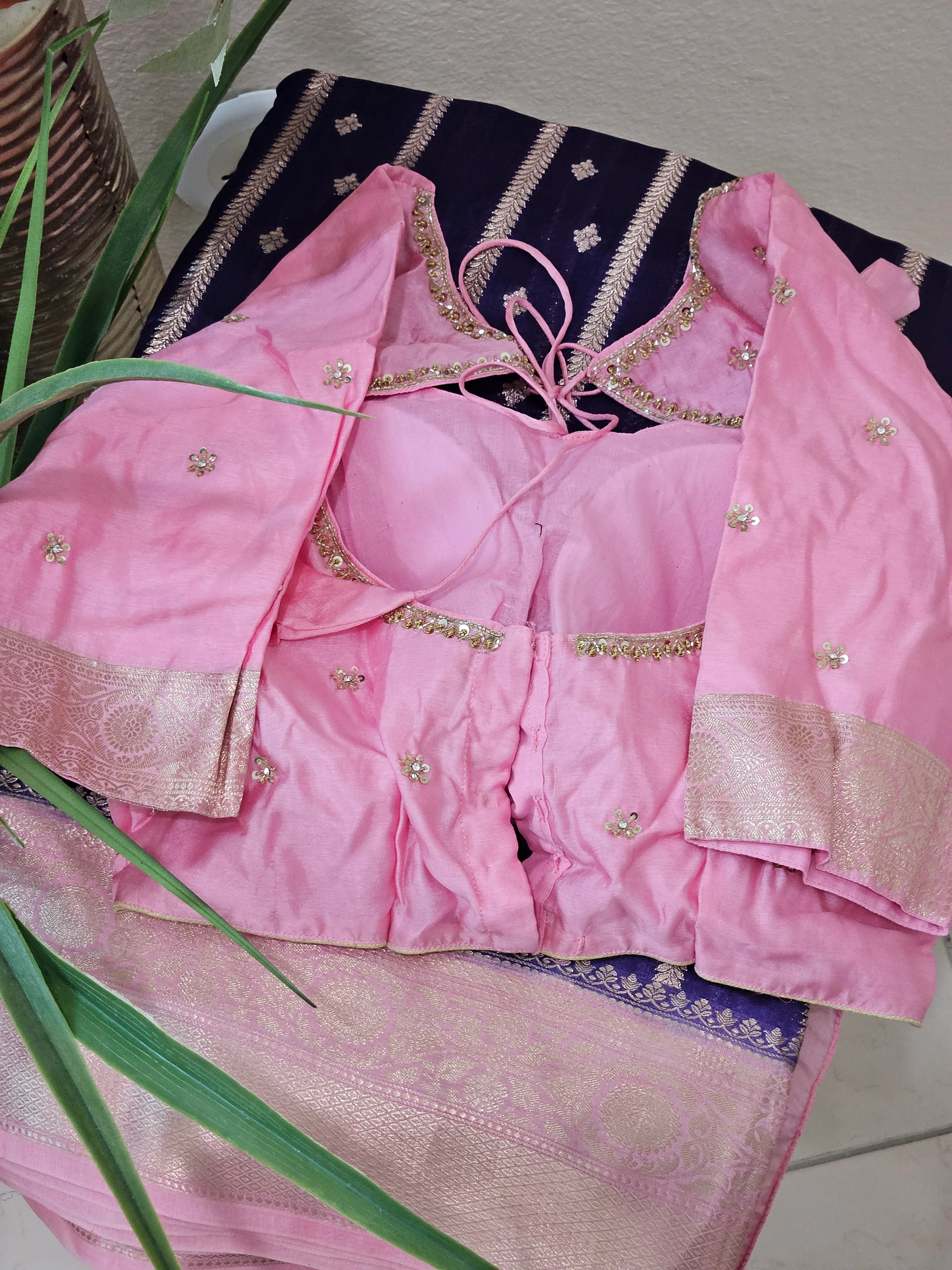 Luxurious Pure Raw Mango Silk Saree - Handcrafted Indian Heritage - Image 4