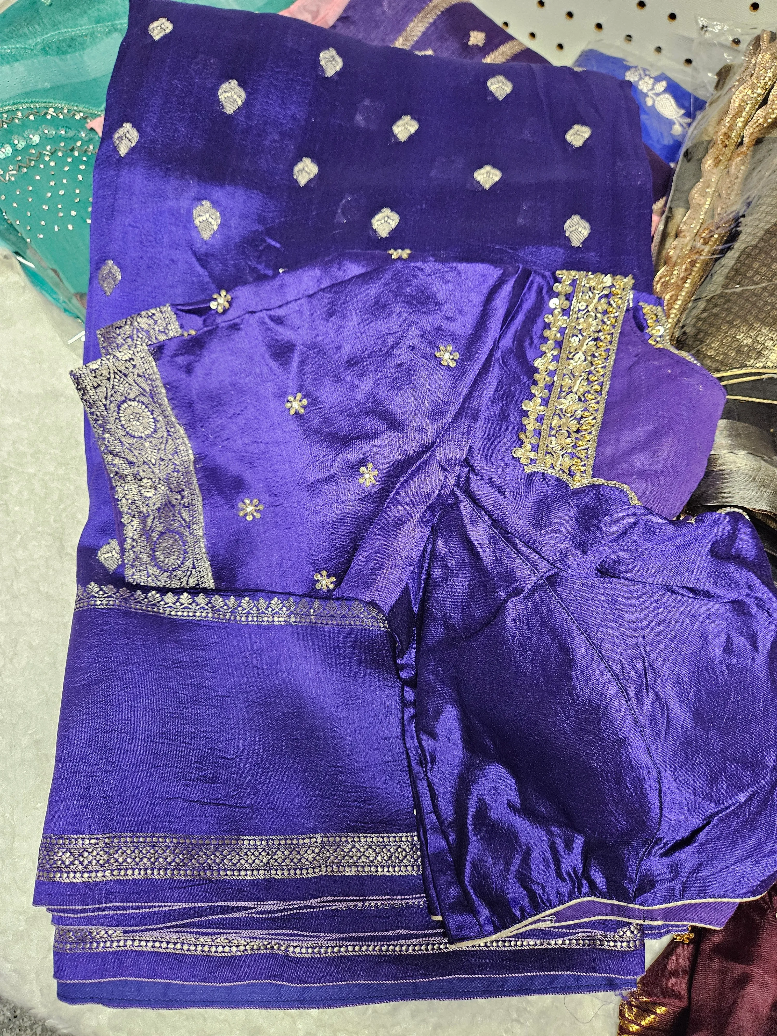 Pure Raw Mango Silk Saree – Elegant Indian Heritage Wear - Image 2