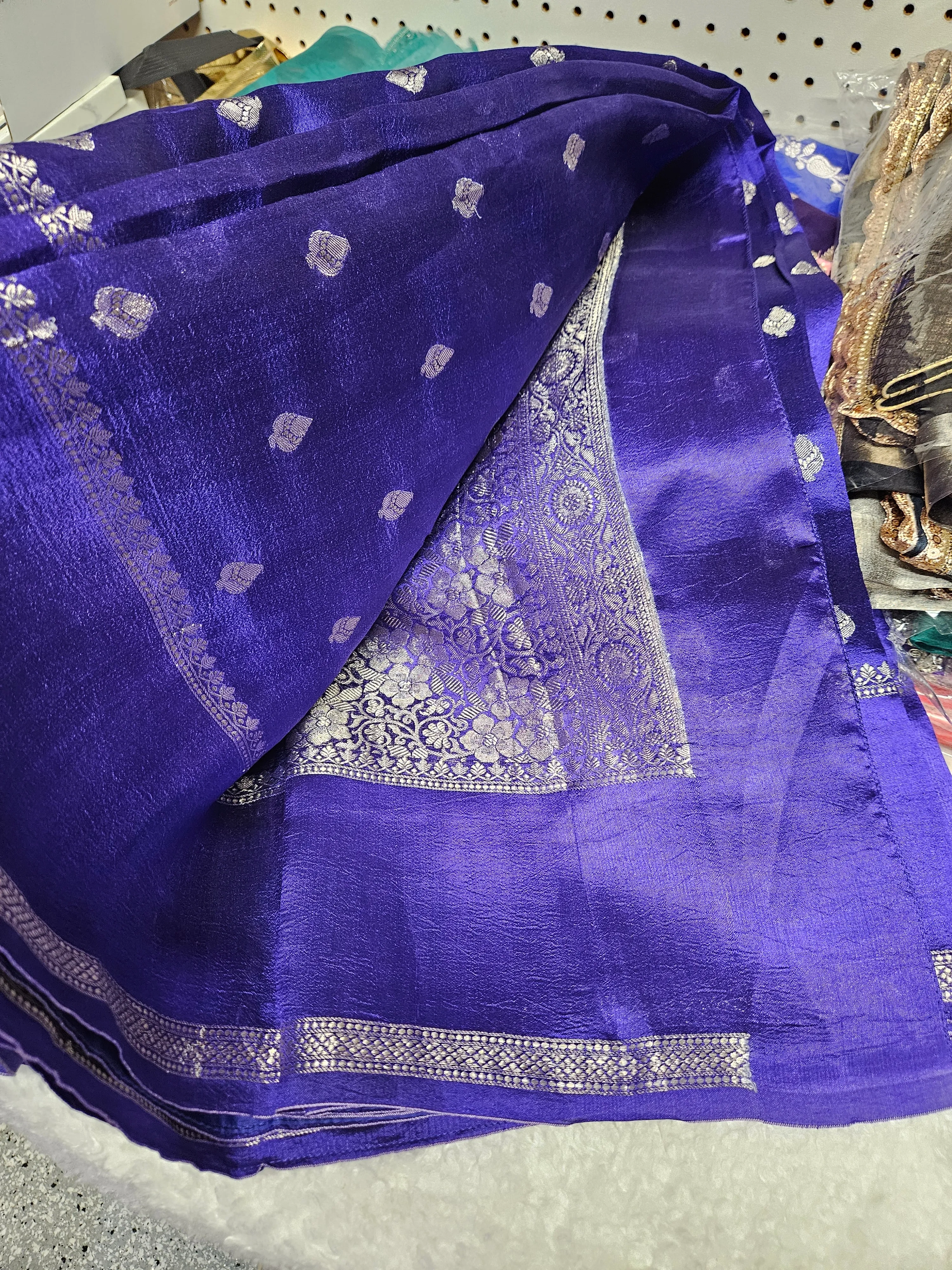 Pure Raw Mango Silk Saree – Elegant Indian Heritage Wear - Image 3