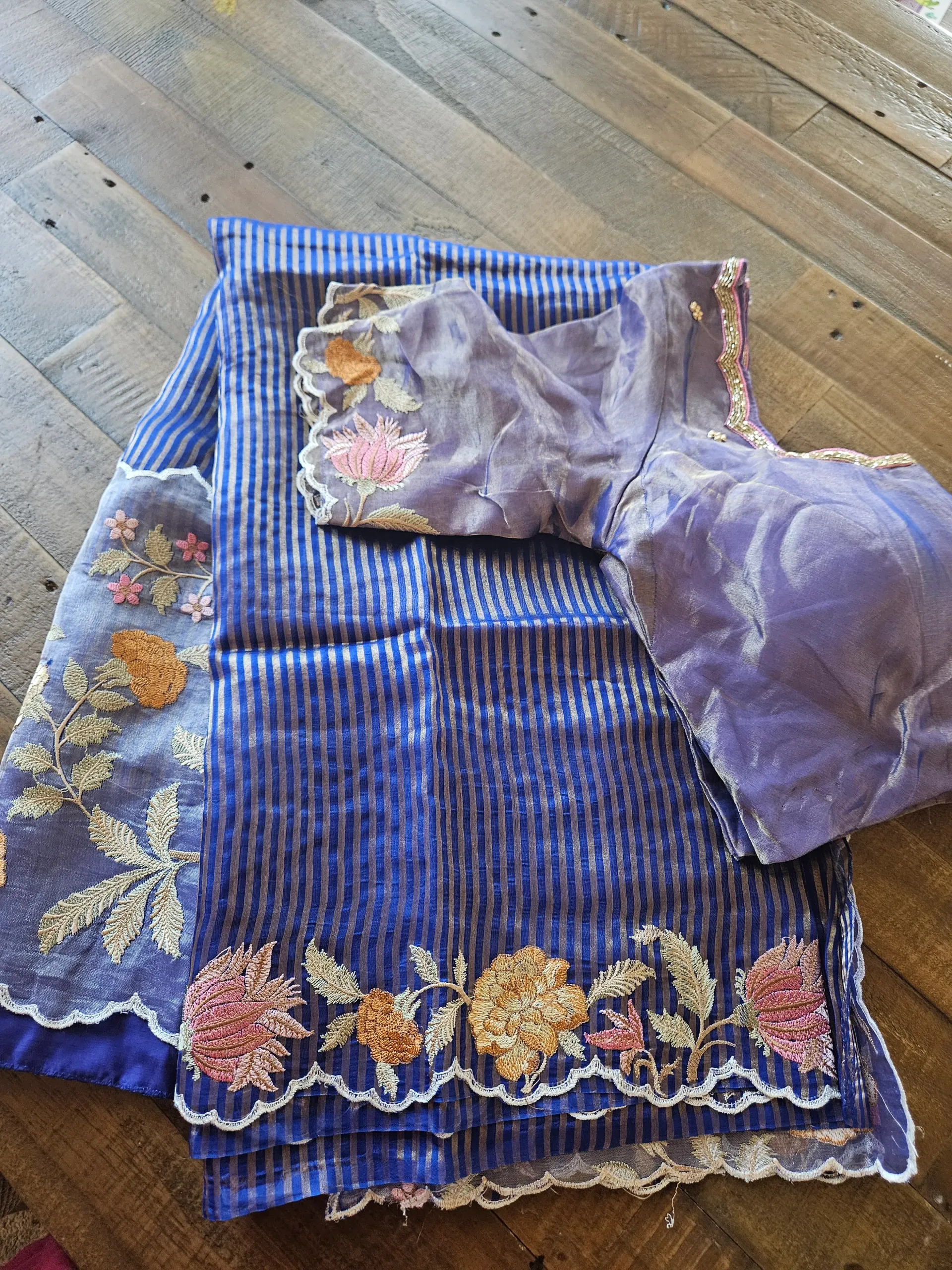 Exquisite Pure Banarasi Kora Tissue Saree for Weddings & Celebrations - product image