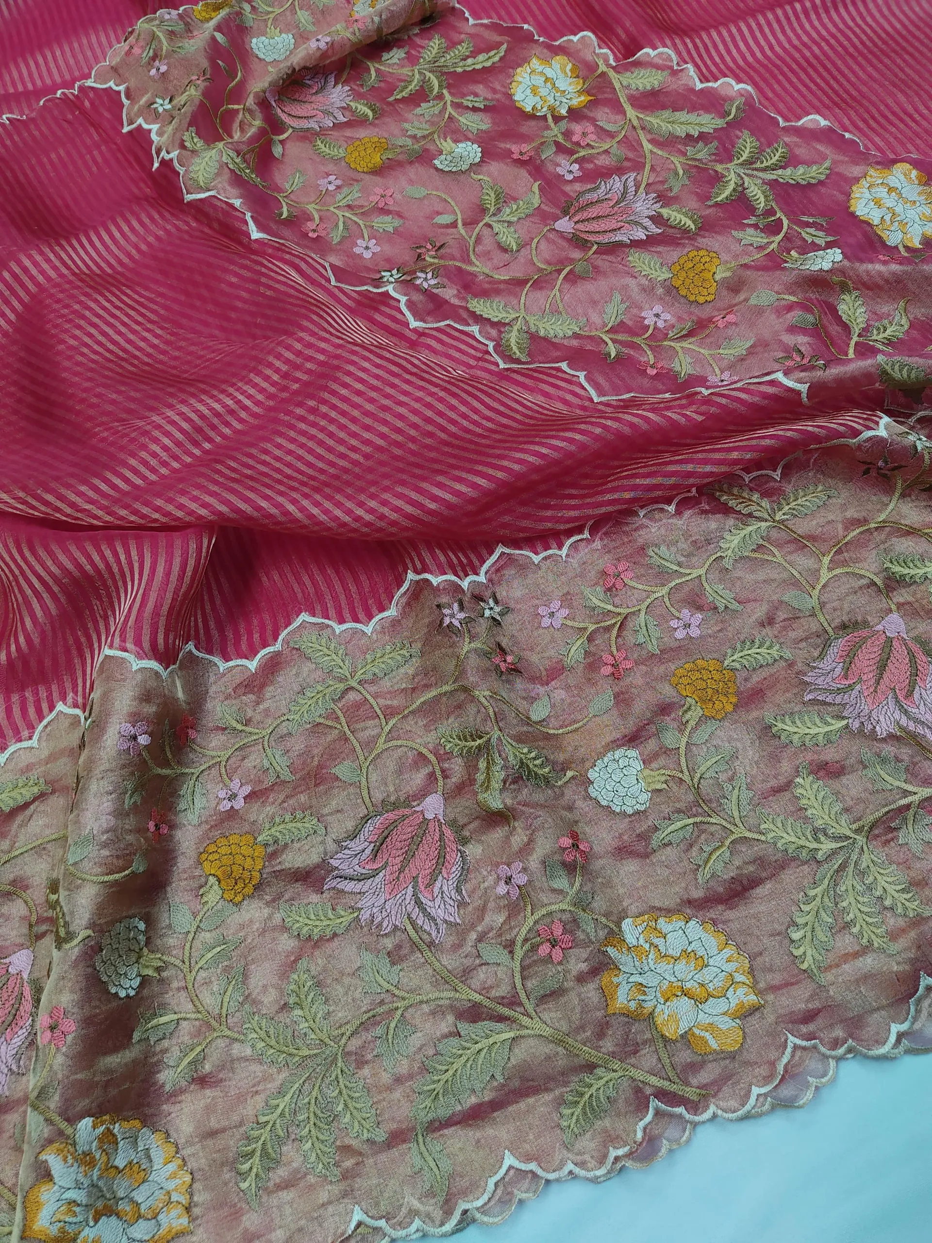 Exquisite Pure Banarasi Kora Tissue Saree - Regal Elegance for Special Occasions - product image