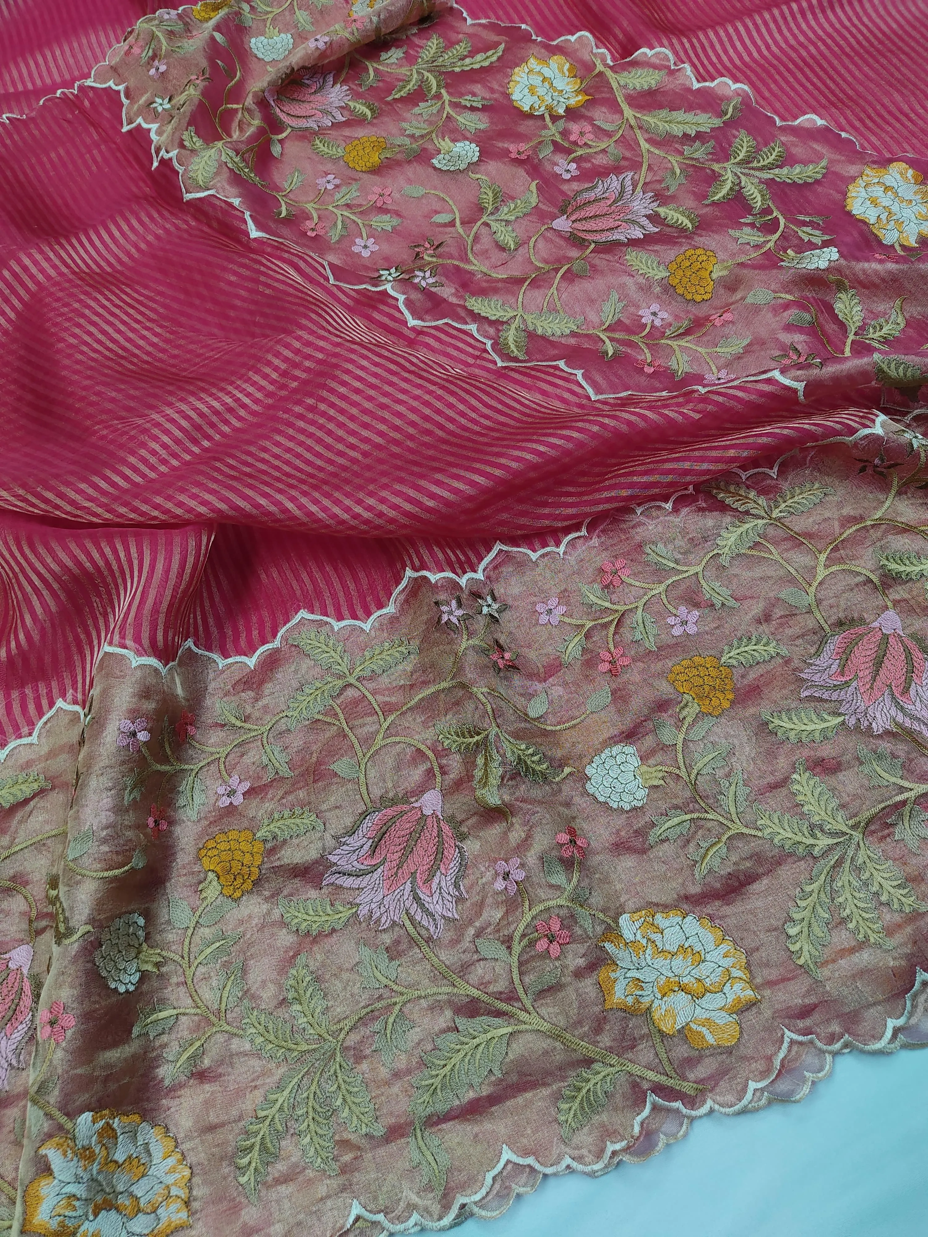 Handwoven Pure Banarasi Kora Tissue Saree - Wedding & Festive Elegance - Image 3