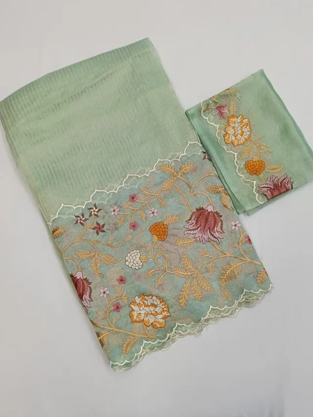 Exquisite Pure Banarasi Kora Tissue Saree - Handwoven Elegance - product image