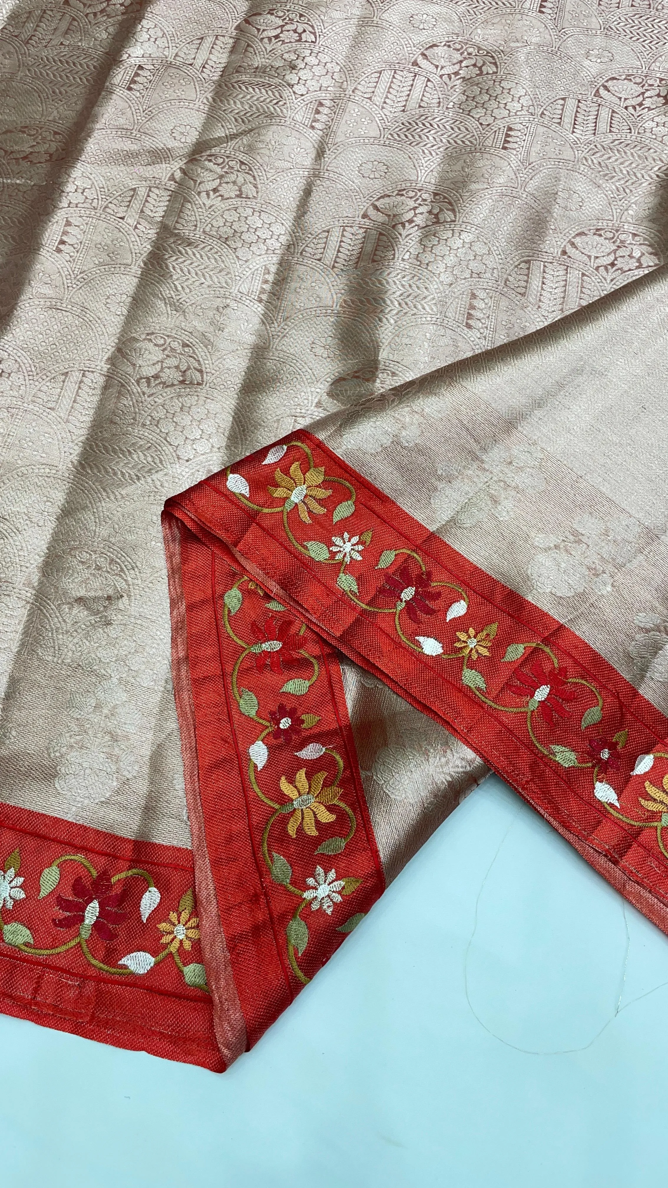 Opulent Banarasi Tissue Wedding Saree – Handwoven Elegance - Image 2