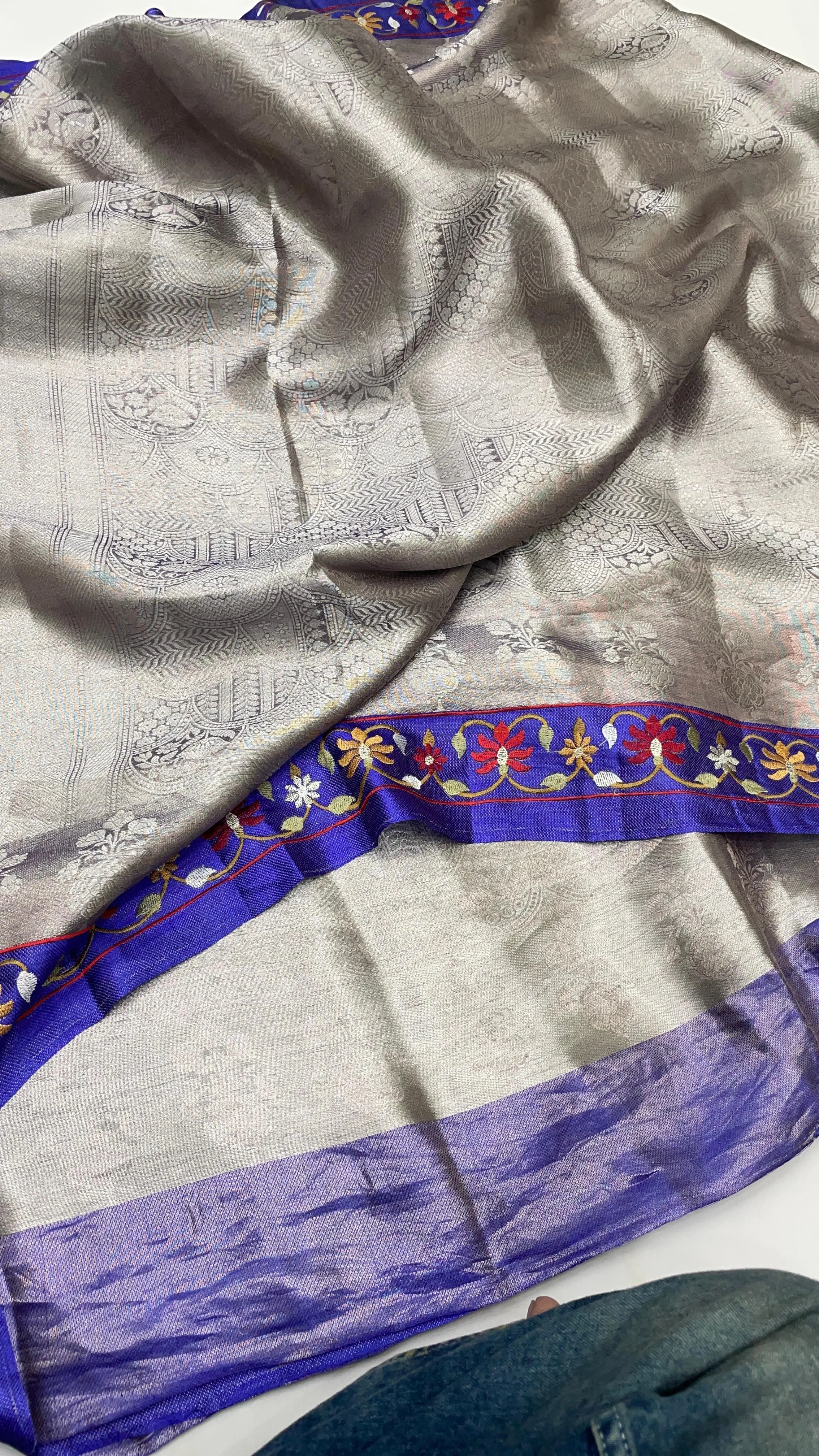 Pure Banarasi Tissue Brocade Saree - Luxury Indian Wedding Attire - Image 1