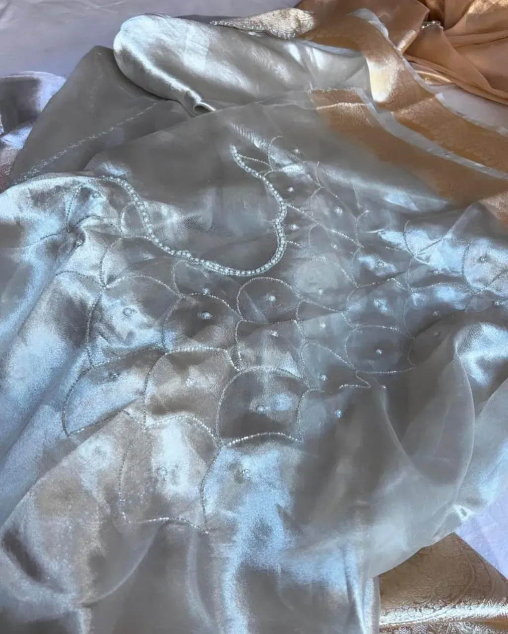 Exquisite Pure Banarasi Kora Tissue Saree with Timeless Elegance - product image