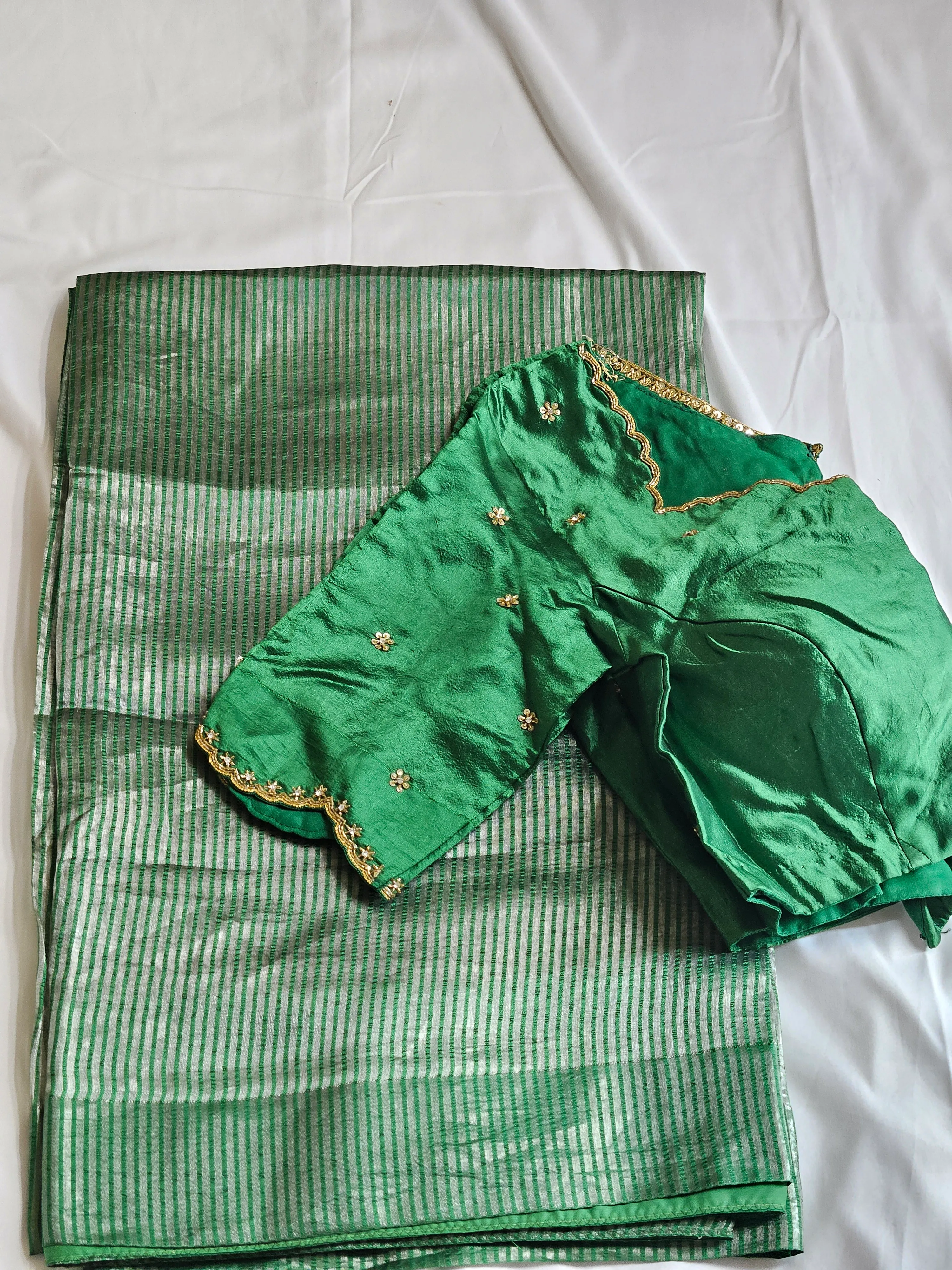 Luxurious Banarasi Tissue Saree with Gold-Silver Zari & Paisley Motifs - ethnic Indian fashion from Swathi Design