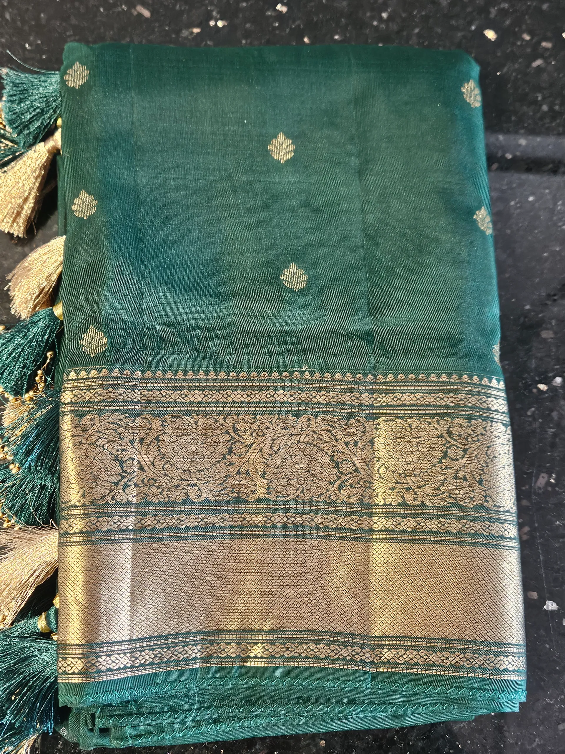 Exquisite Pure Kanchipuram Silk Saree for Weddings & Celebrations - product image