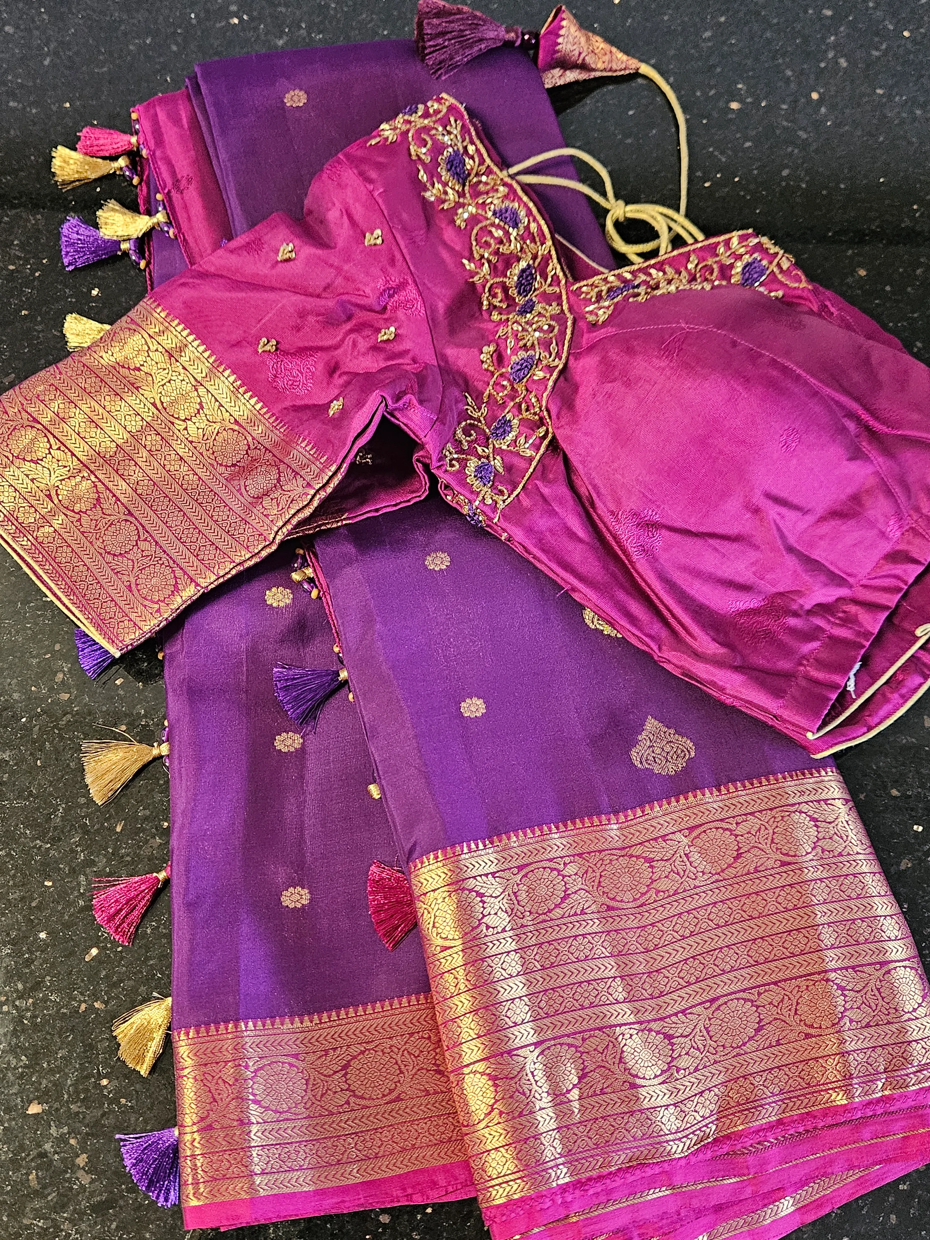 Pure Kanchipuram Silk Saree with Gold Zari for Weddings - Image 2