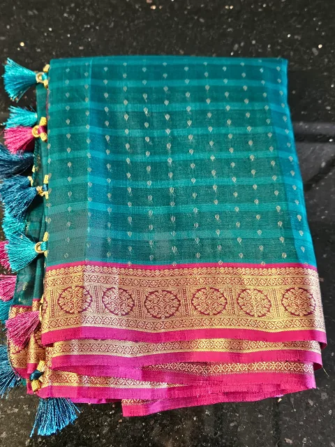 Luxurious Handwoven Pure Kanchipuram Silk Wedding Saree with Zari Work