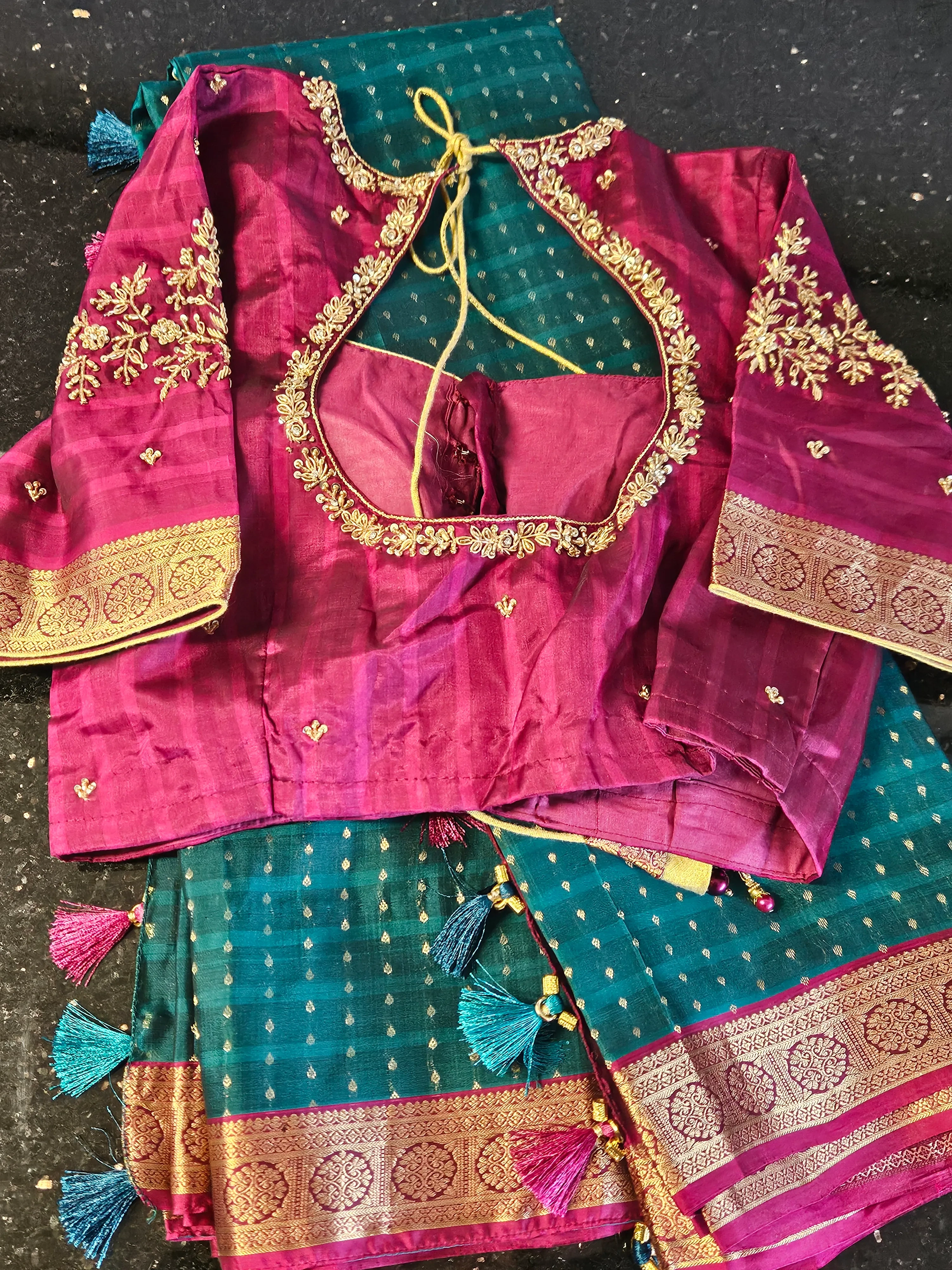 Luxurious Handwoven Pure Kanchipuram Silk Wedding Saree with Zari Work - Image 3