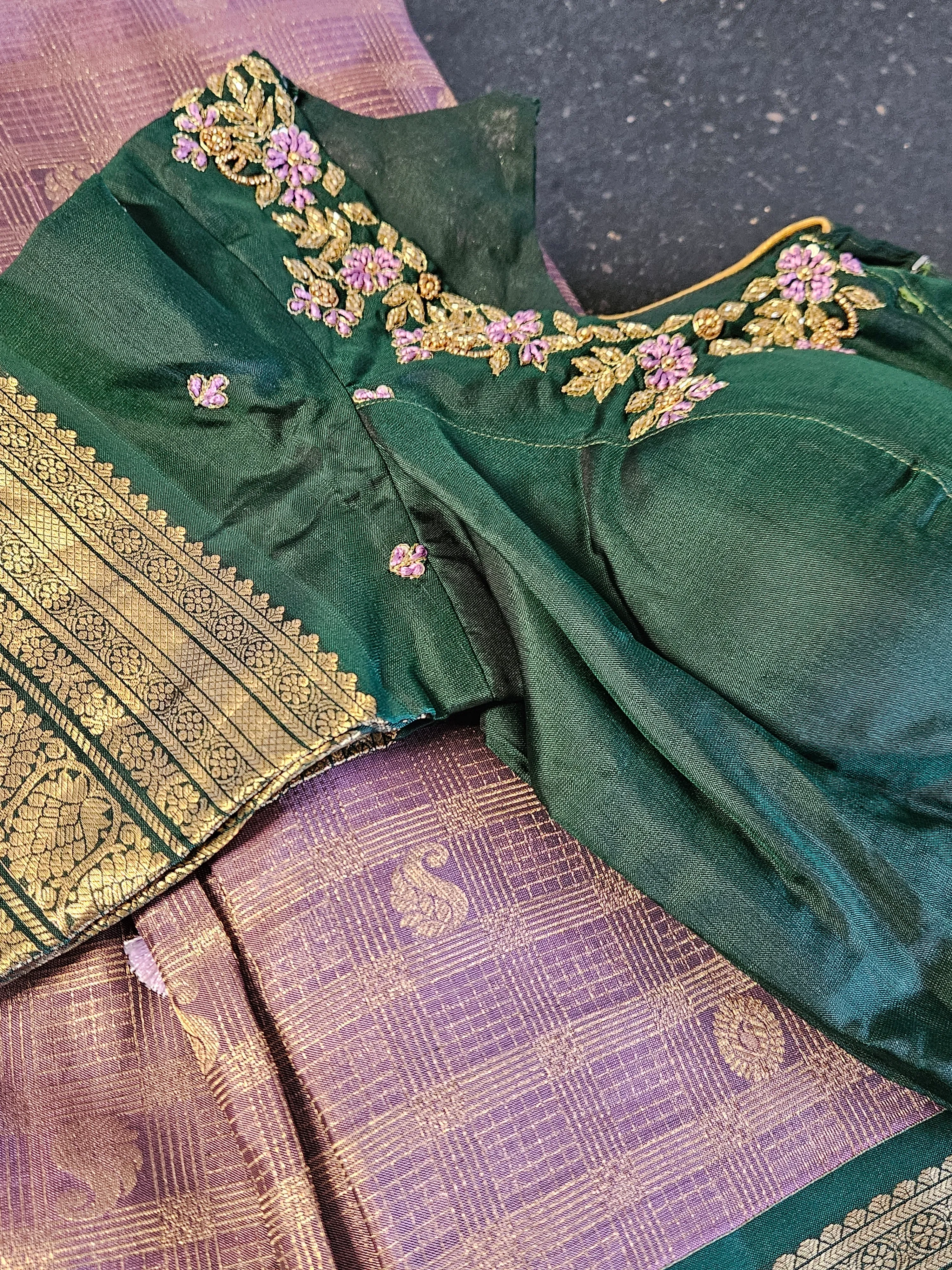 Luxurious Handwoven Pure Kanchipuram Silk Saree with Zari Detailing - Image 2