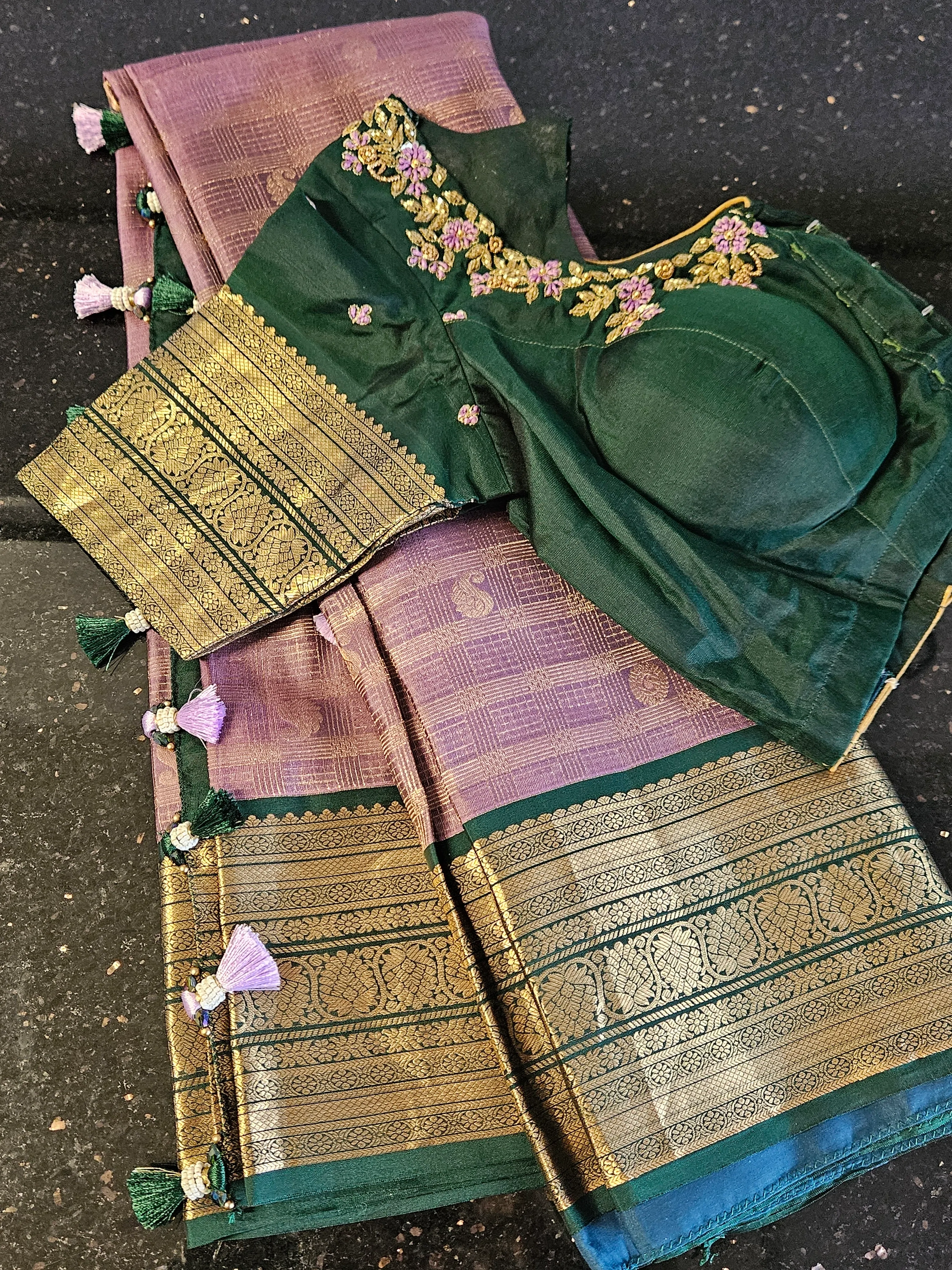 Luxurious Handwoven Pure Kanchipuram Silk Saree with Zari Detailing - Image 4