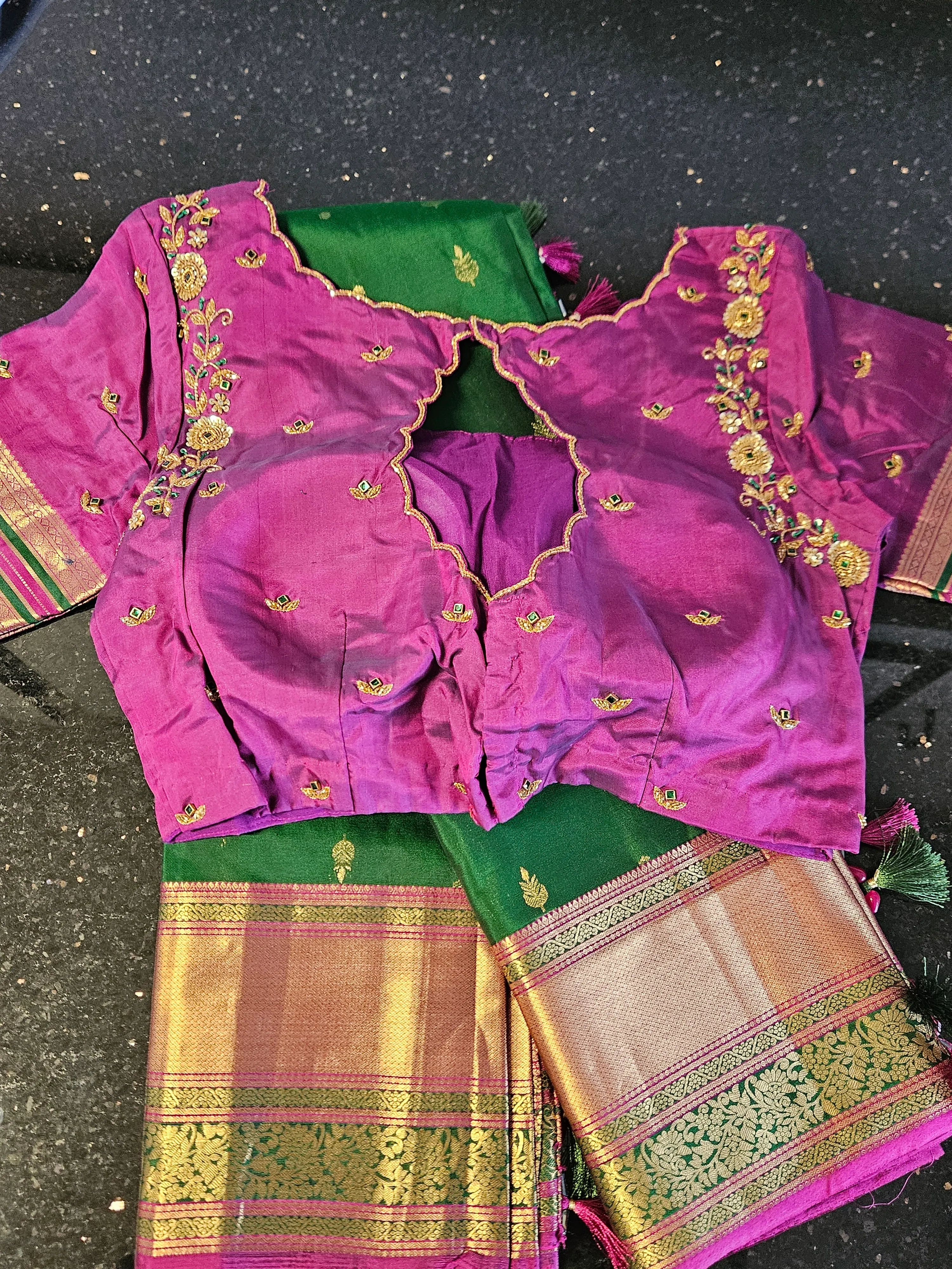 Luxury Kanchipuram Silk Saree with Zari Work - Regal Wear - Image 3