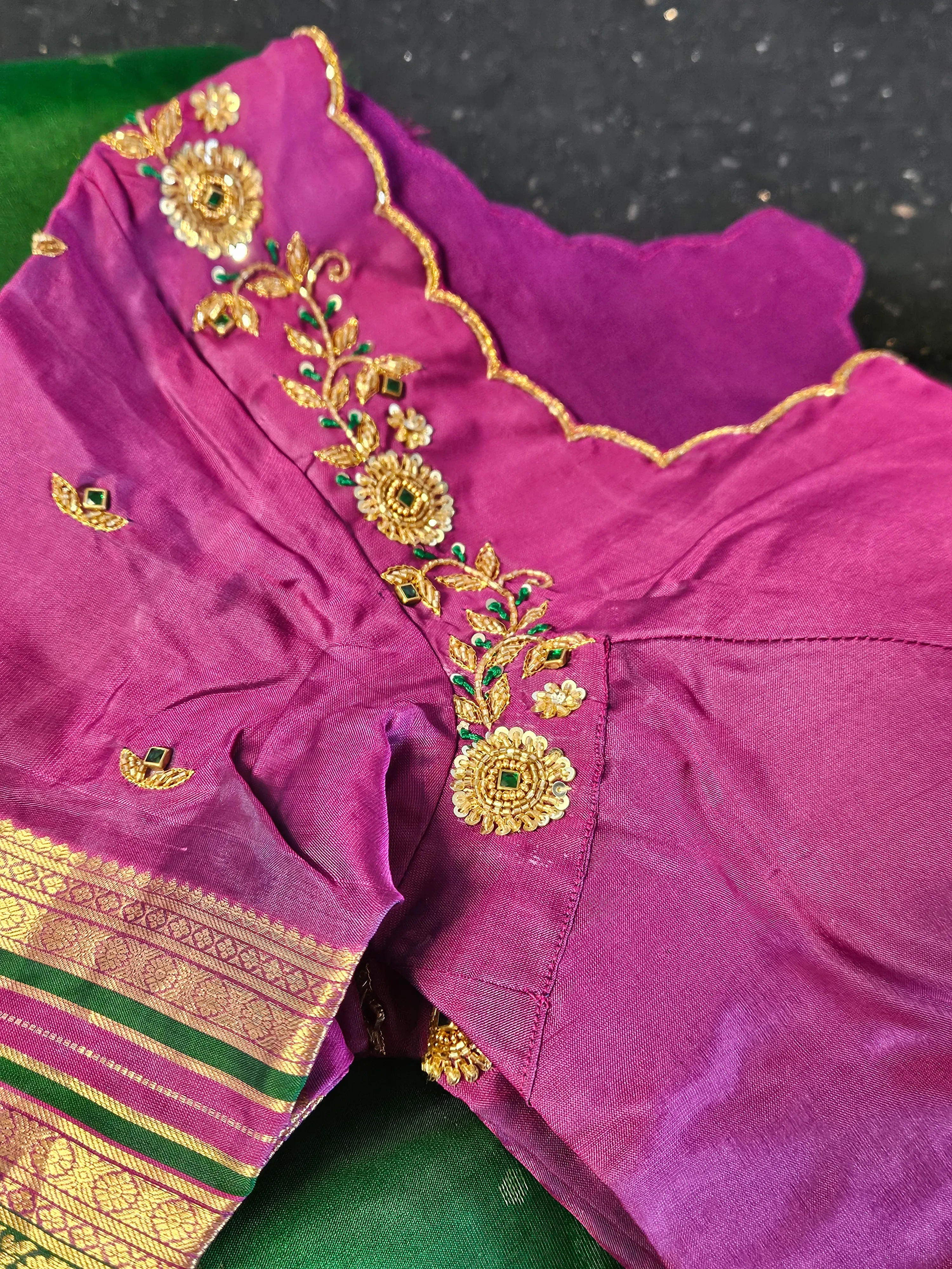 Luxury Kanchipuram Silk Saree with Zari Work - Regal Wear - Image 4