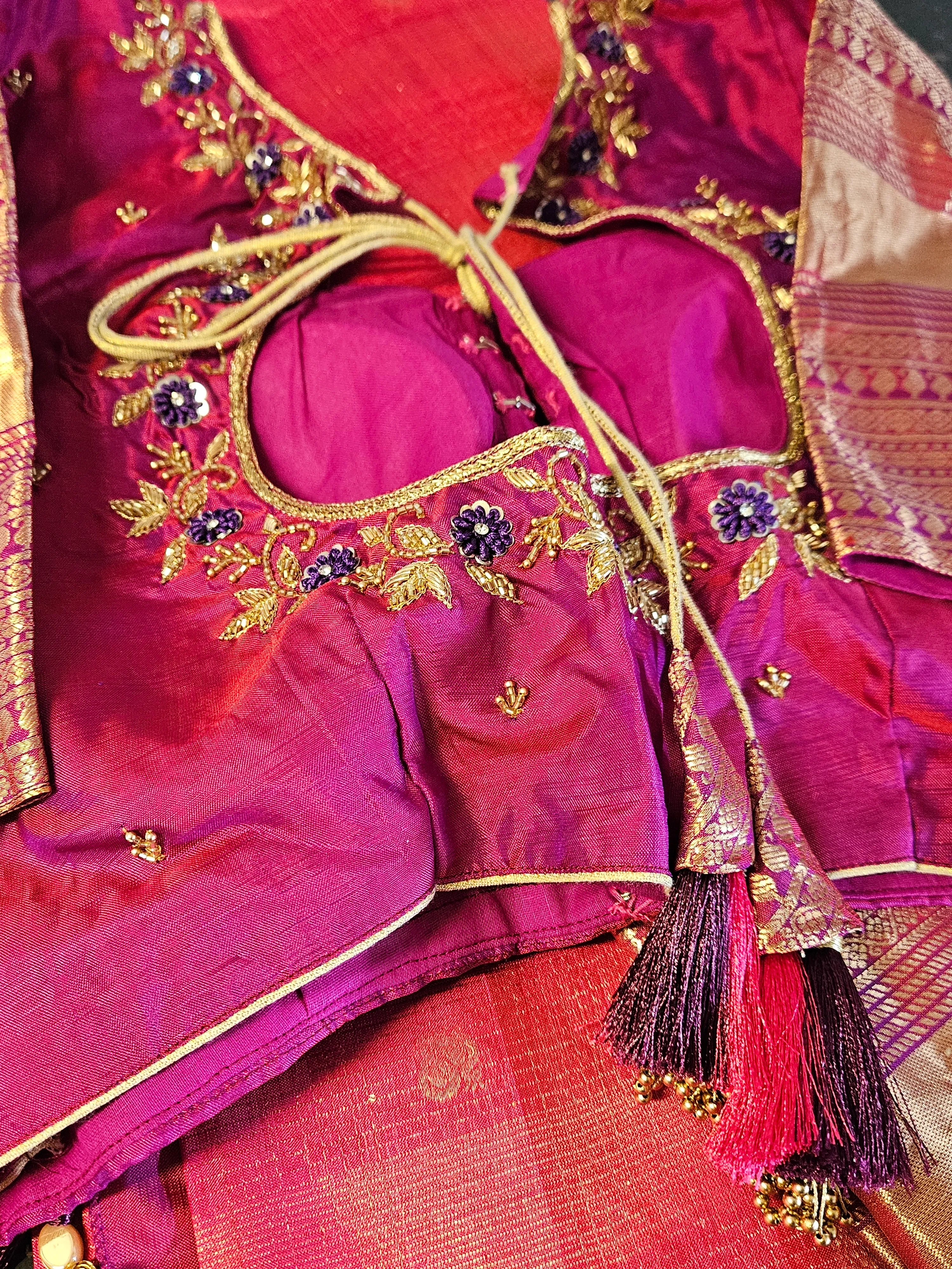 Exquisite Handwoven Kanchipuram Silk Saree with Intricate Zari Work - Image 3