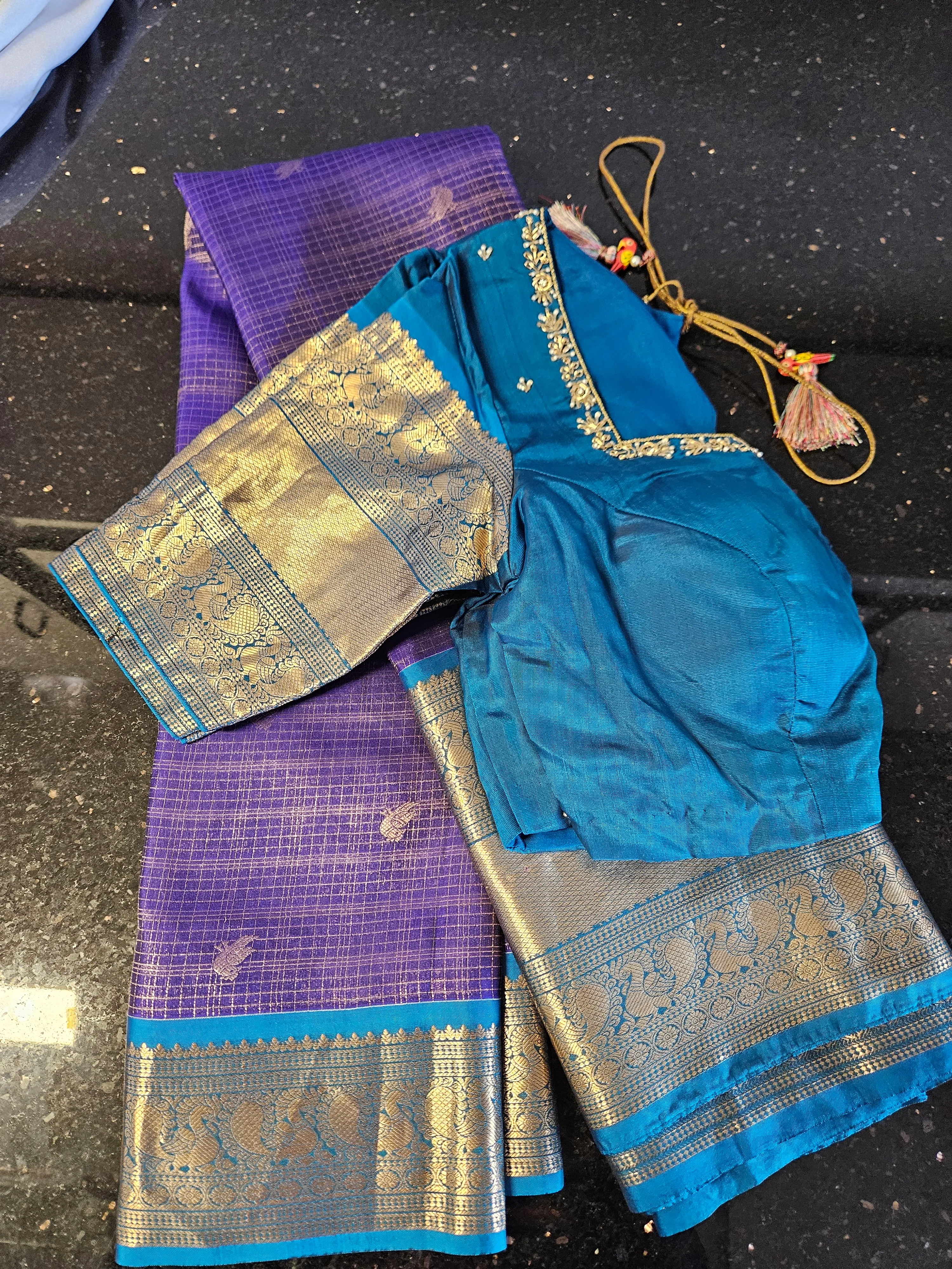 Pure Kanchipuram Silk Wedding Saree with Golden Zari - Image 2