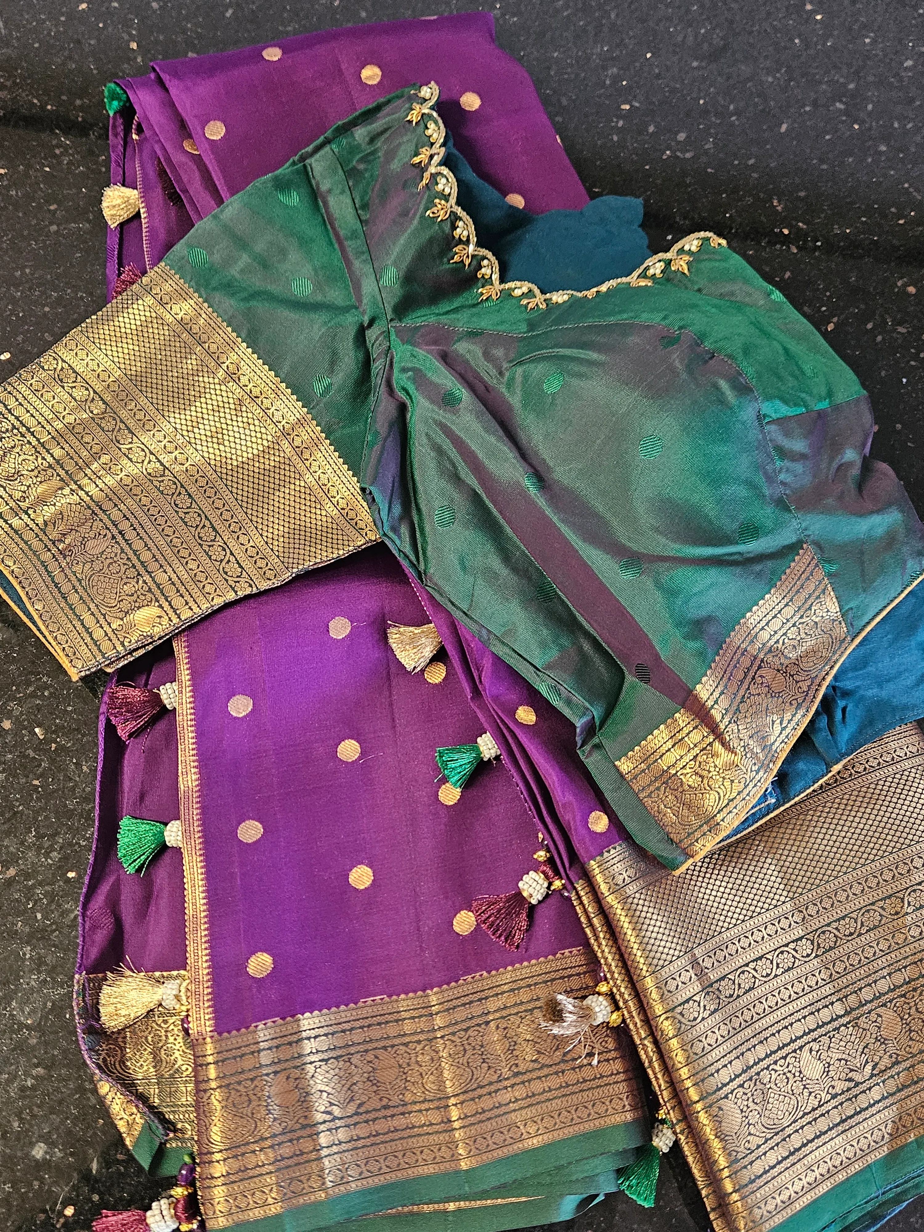 Handwoven Kanchipuram Silk Saree with Zari for Weddings - Image 3