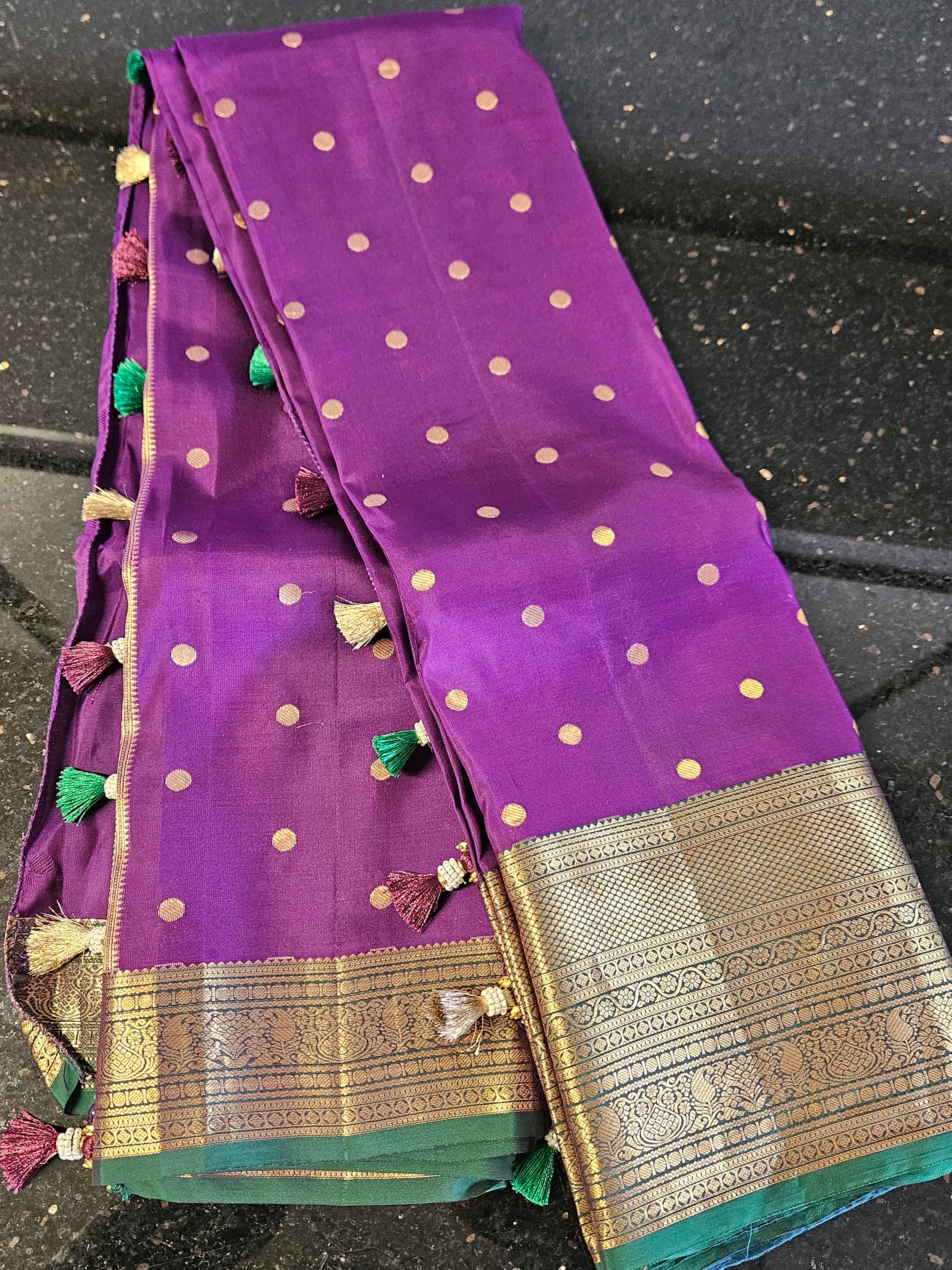 Handwoven Kanchipuram Silk Saree with Zari for Weddings - Image 4