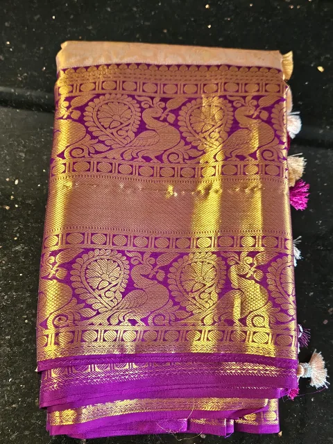 Handwoven Pure Kanchipuram Silk Saree with Intricate Zari for Weddings