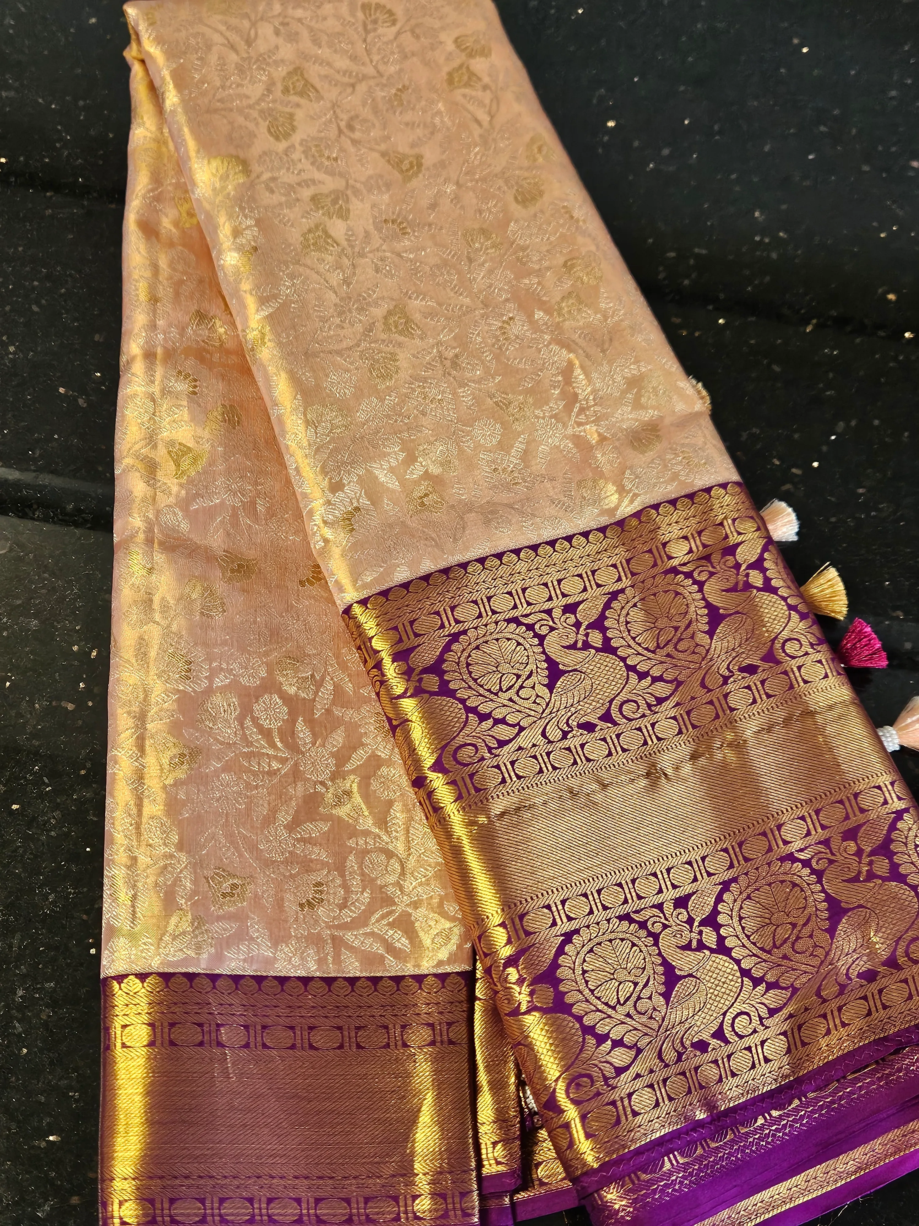 Handwoven Pure Kanchipuram Silk Saree with Intricate Zari for Weddings - Image 4