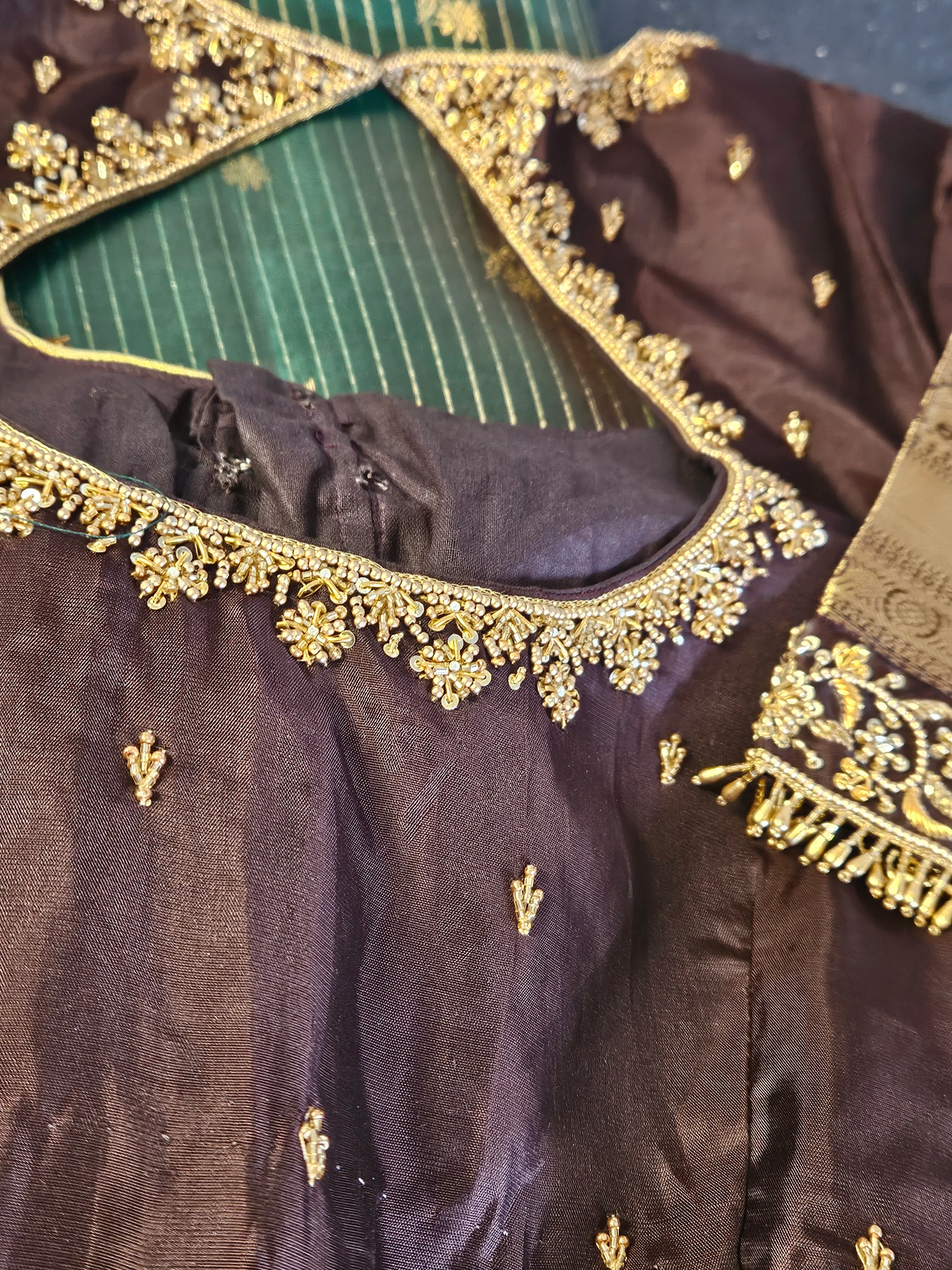 Luxurious Pure Kanchipuram Silk Saree with Intricate Zari for Weddings - Image 4