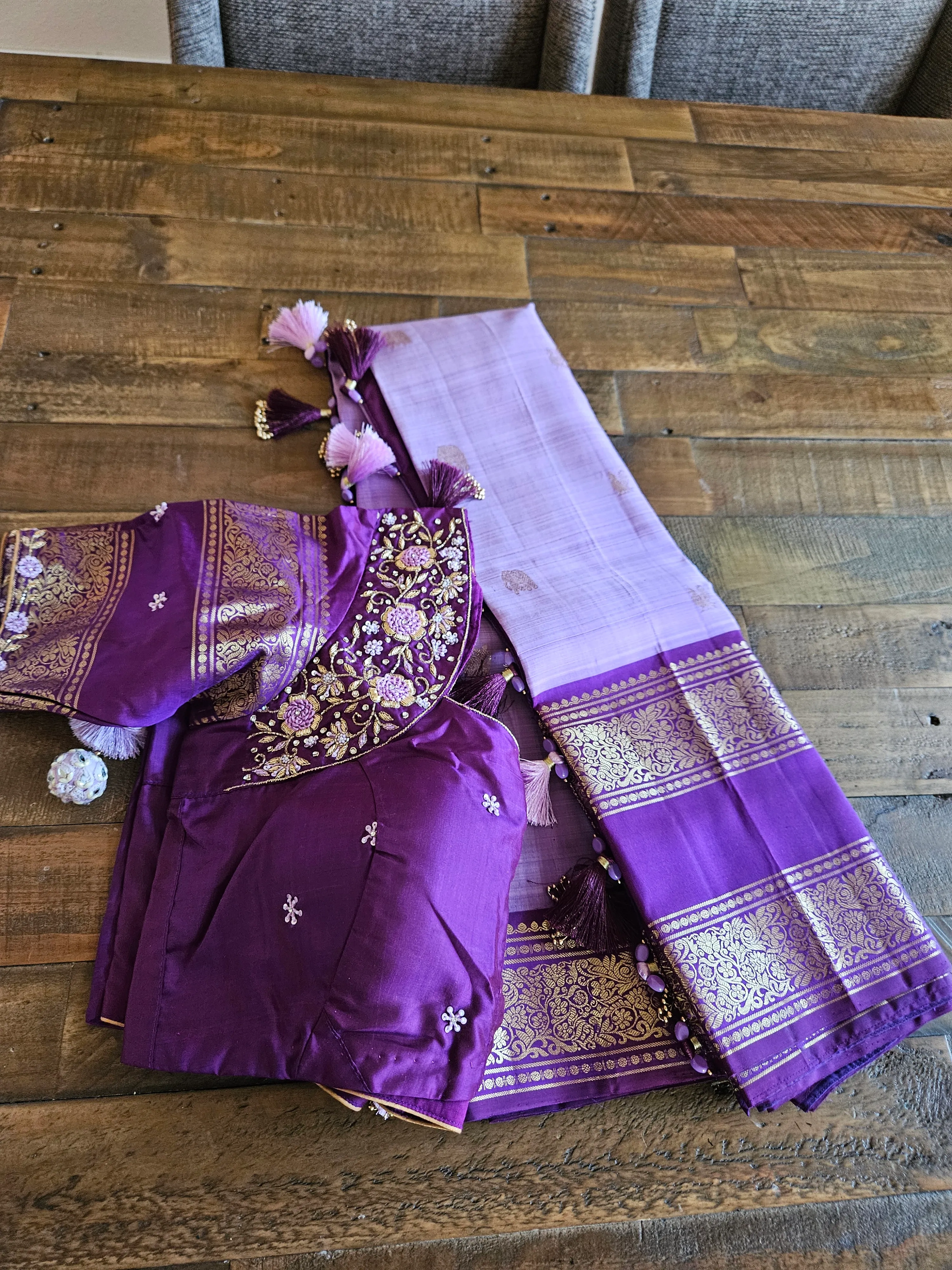Exquisite Kanchipuram Silk Saree with Zari for Weddings & Festivals - Image 4