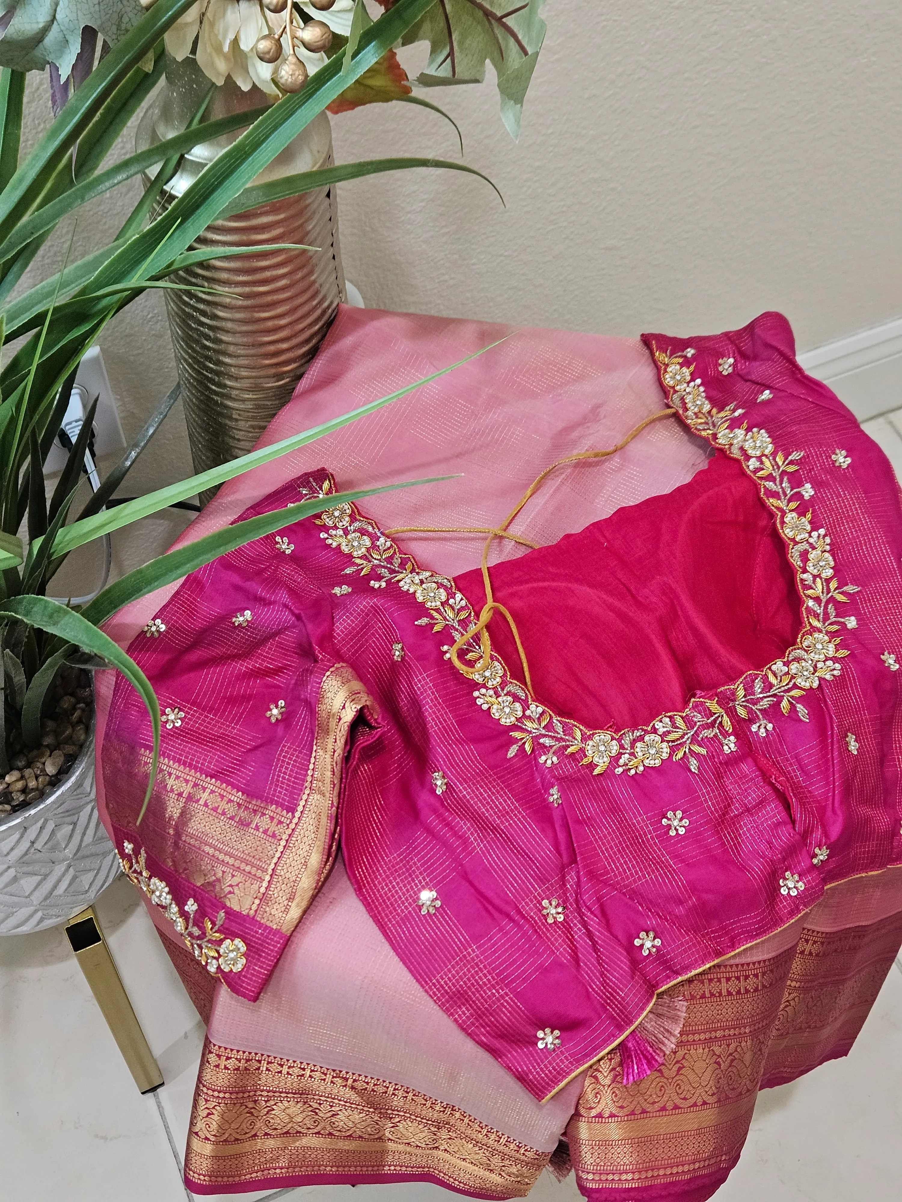 Handwoven Kanchipuram Silk Saree with Zari Details - Image 2