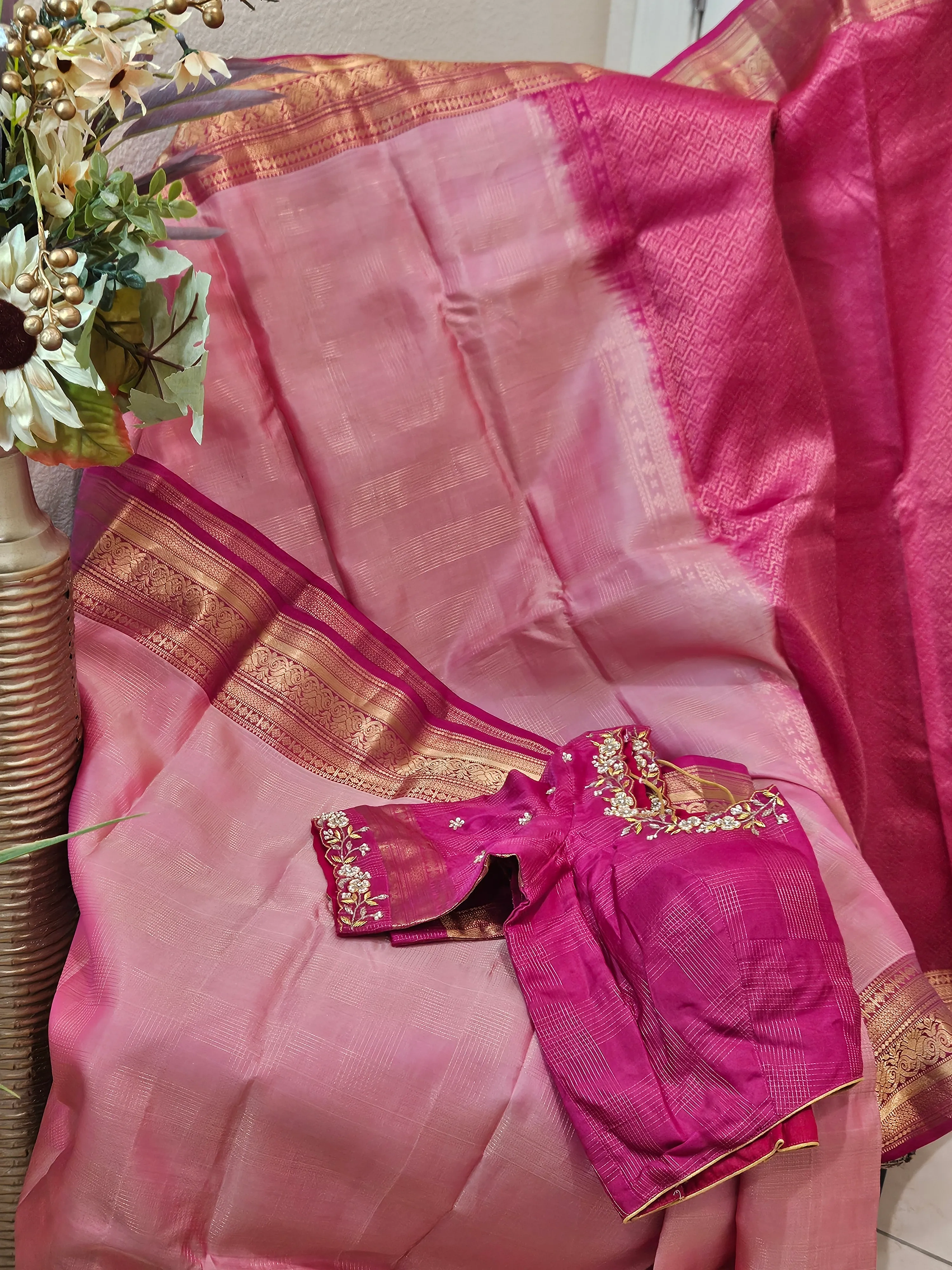 Handwoven Kanchipuram Silk Saree with Zari Details - Image 4