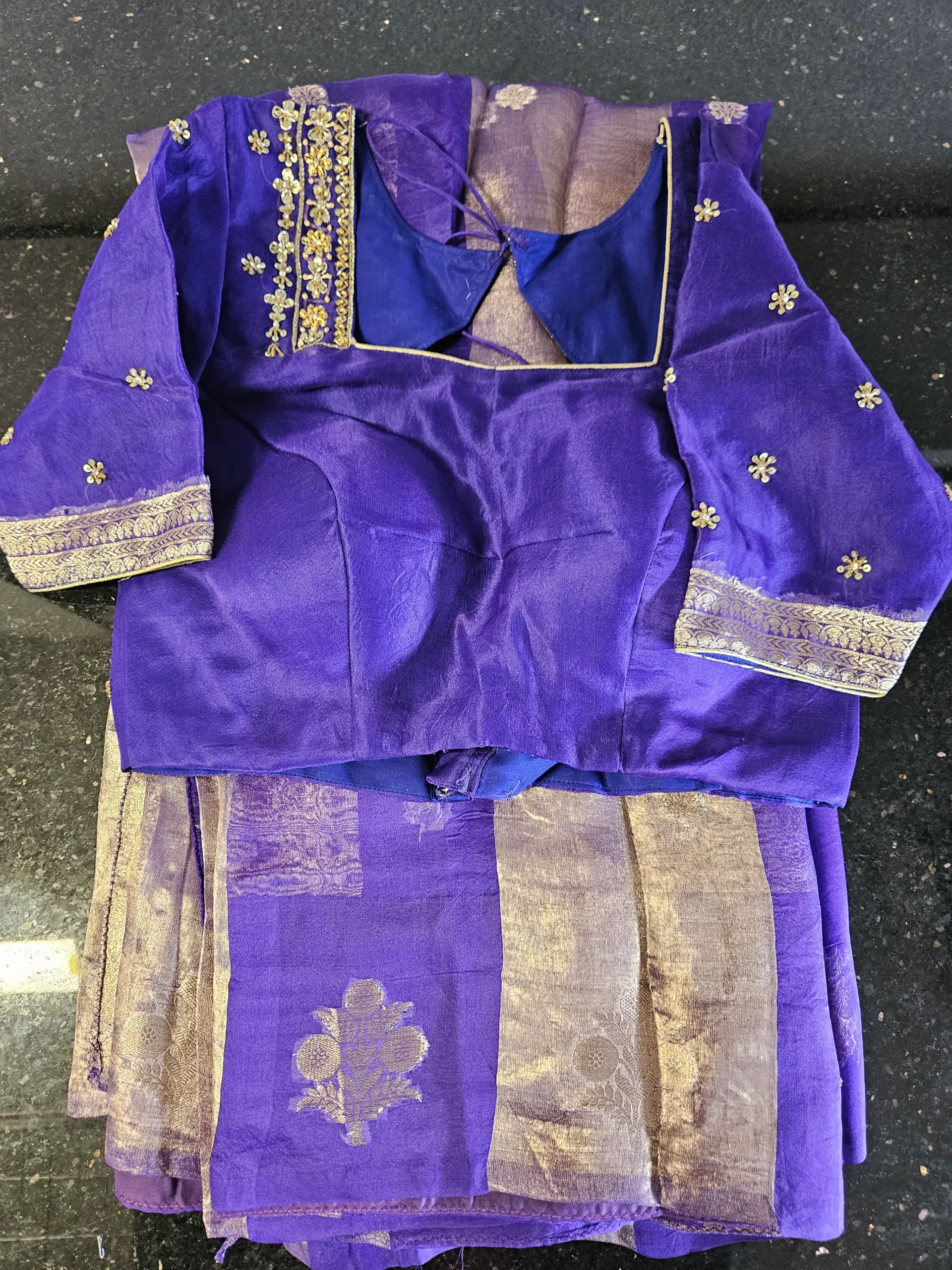 Exquisite Pure Banarasi Kora Tissue Saree for Weddings & Celebrations - product image
