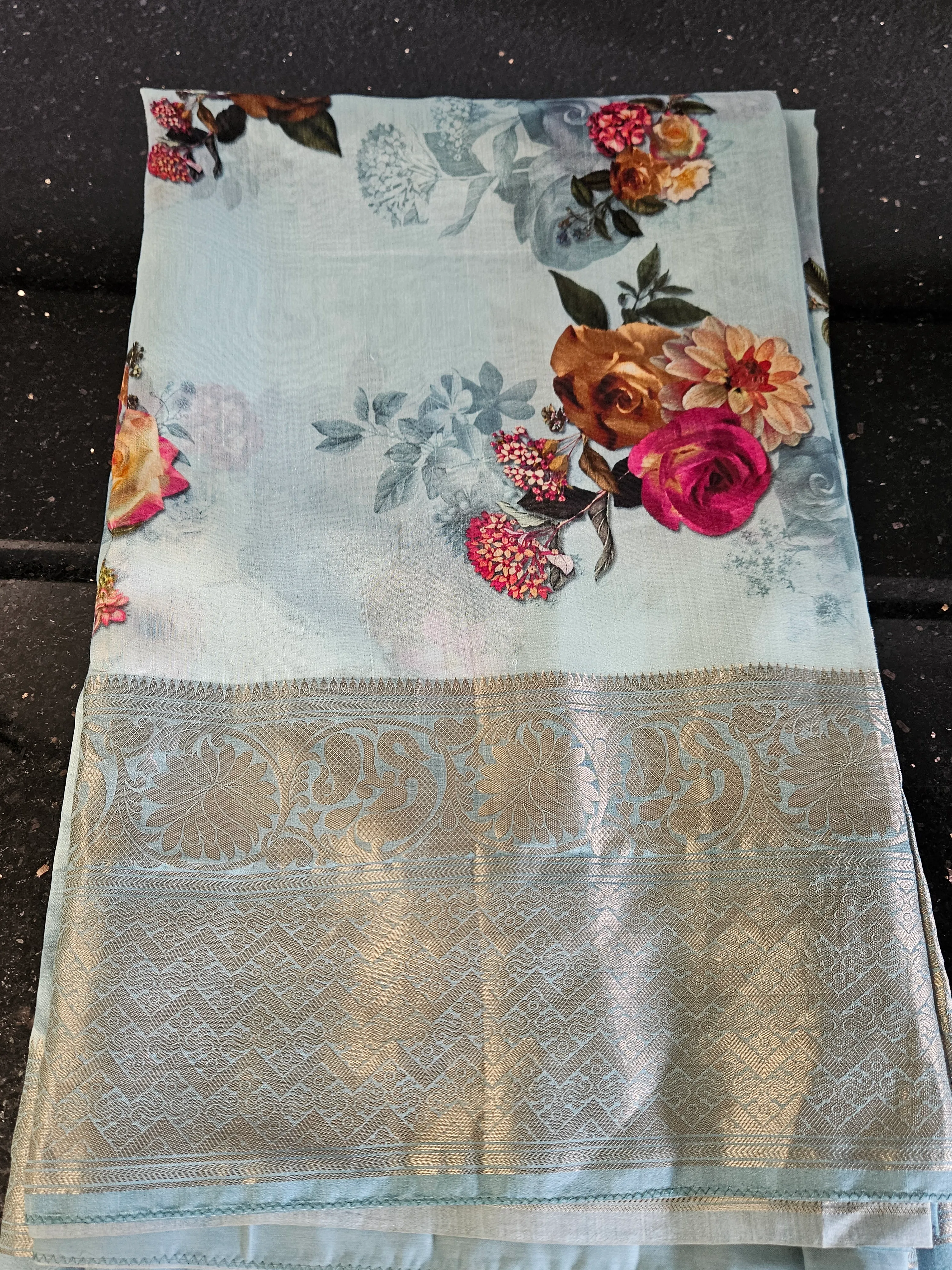 Pure Banarasi Silk Saree with Floral Motifs – Luxury Ethnic Wear