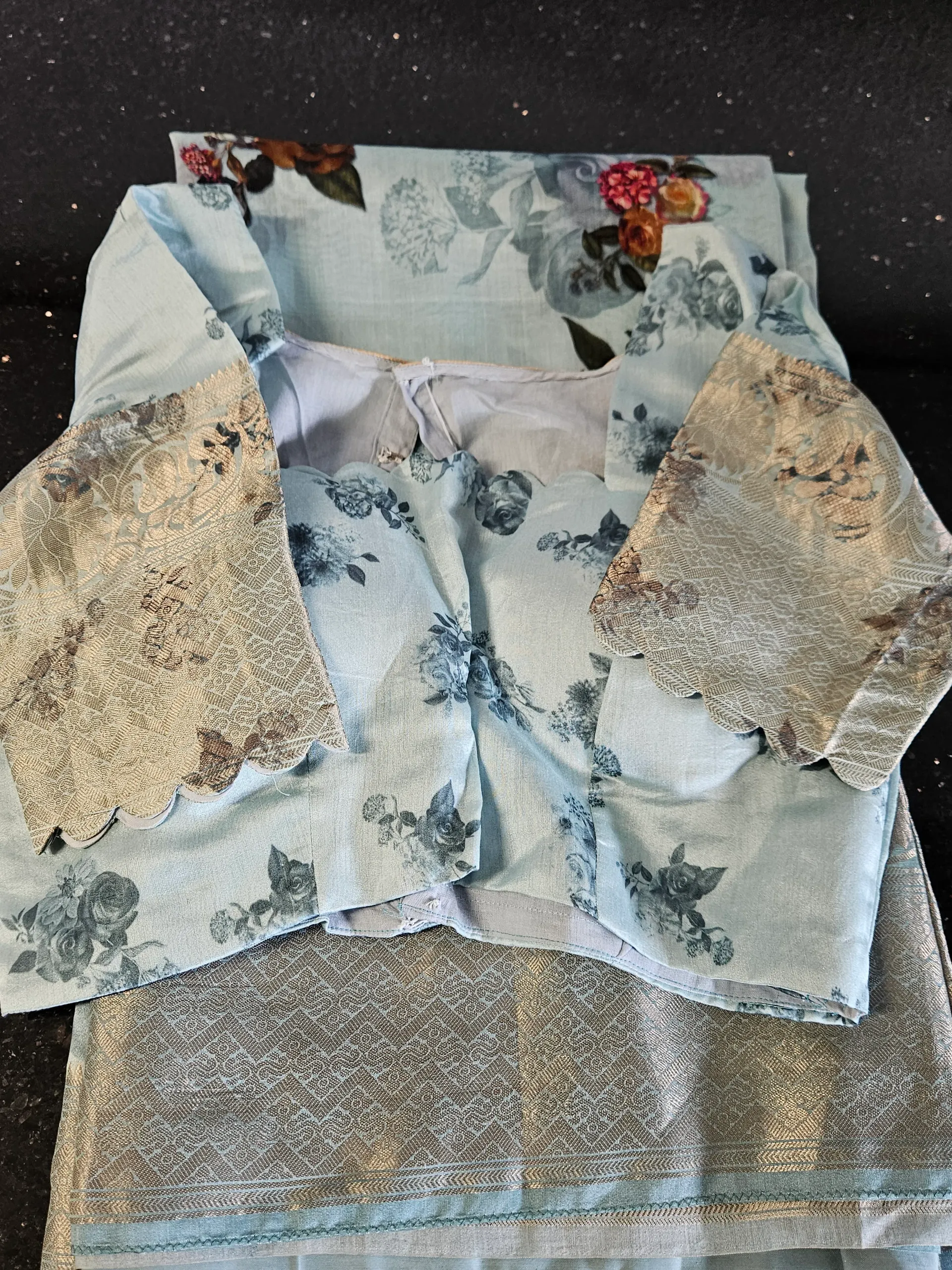 Exquisite Pure Banarasi Floral Silk Saree - Timeless Indian Elegance - product image