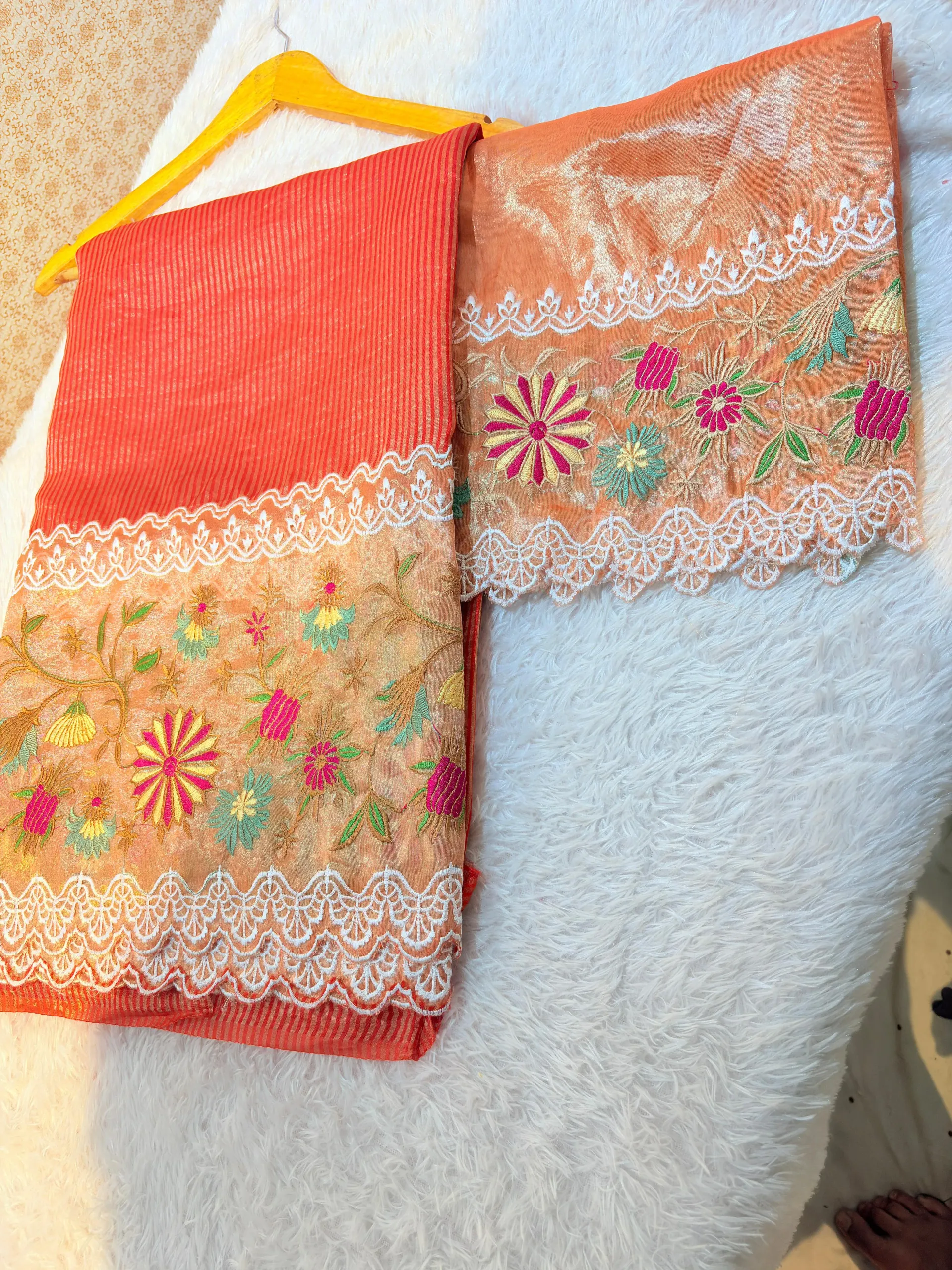 Exquisite Pure Banarasi Kora Tissue Saree for Weddings & Celebrations - product image