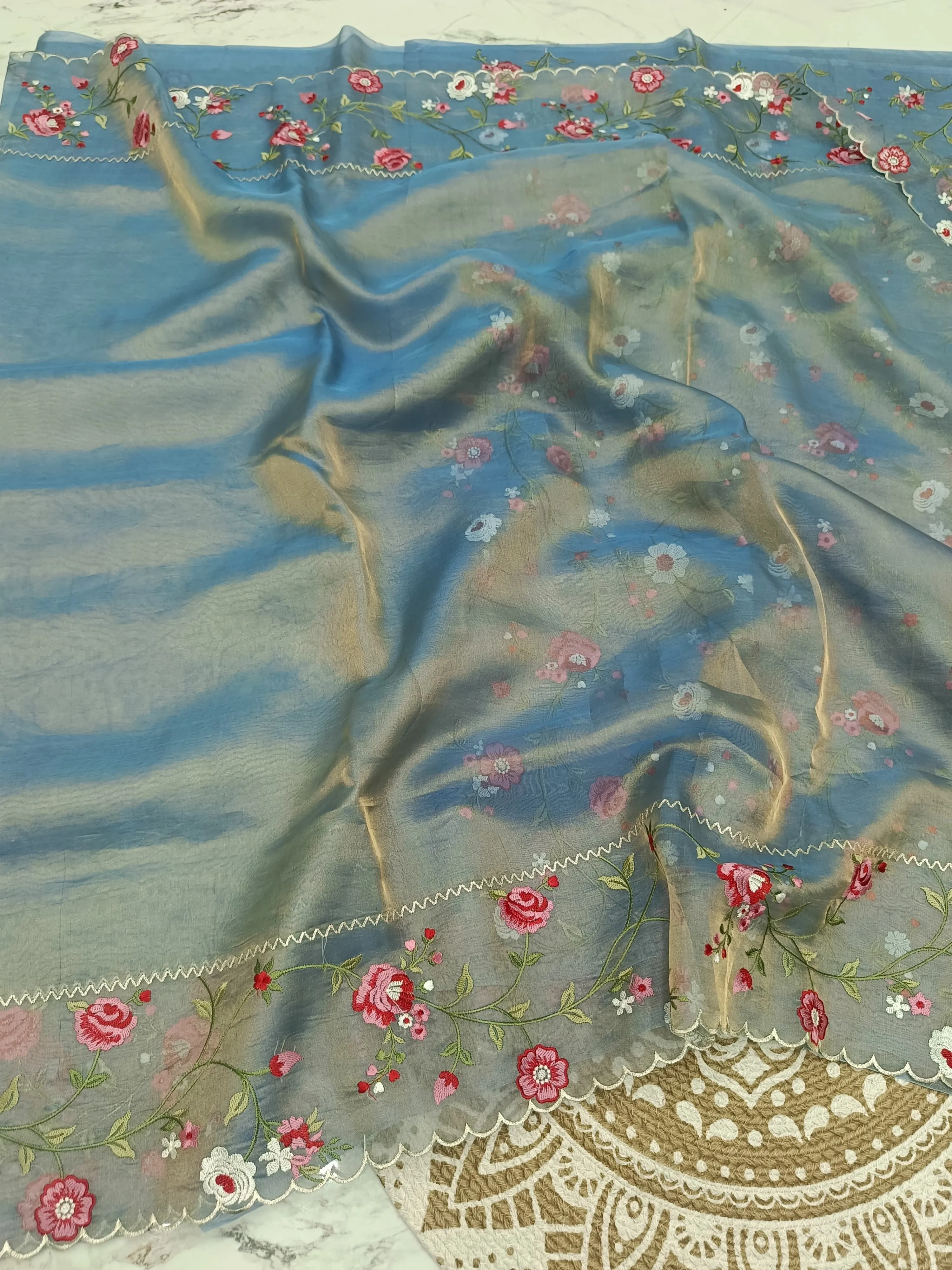 Pure Banarasi Tissue Silk Saree with Zari - Regal Indian Craftsmanship - Image 3