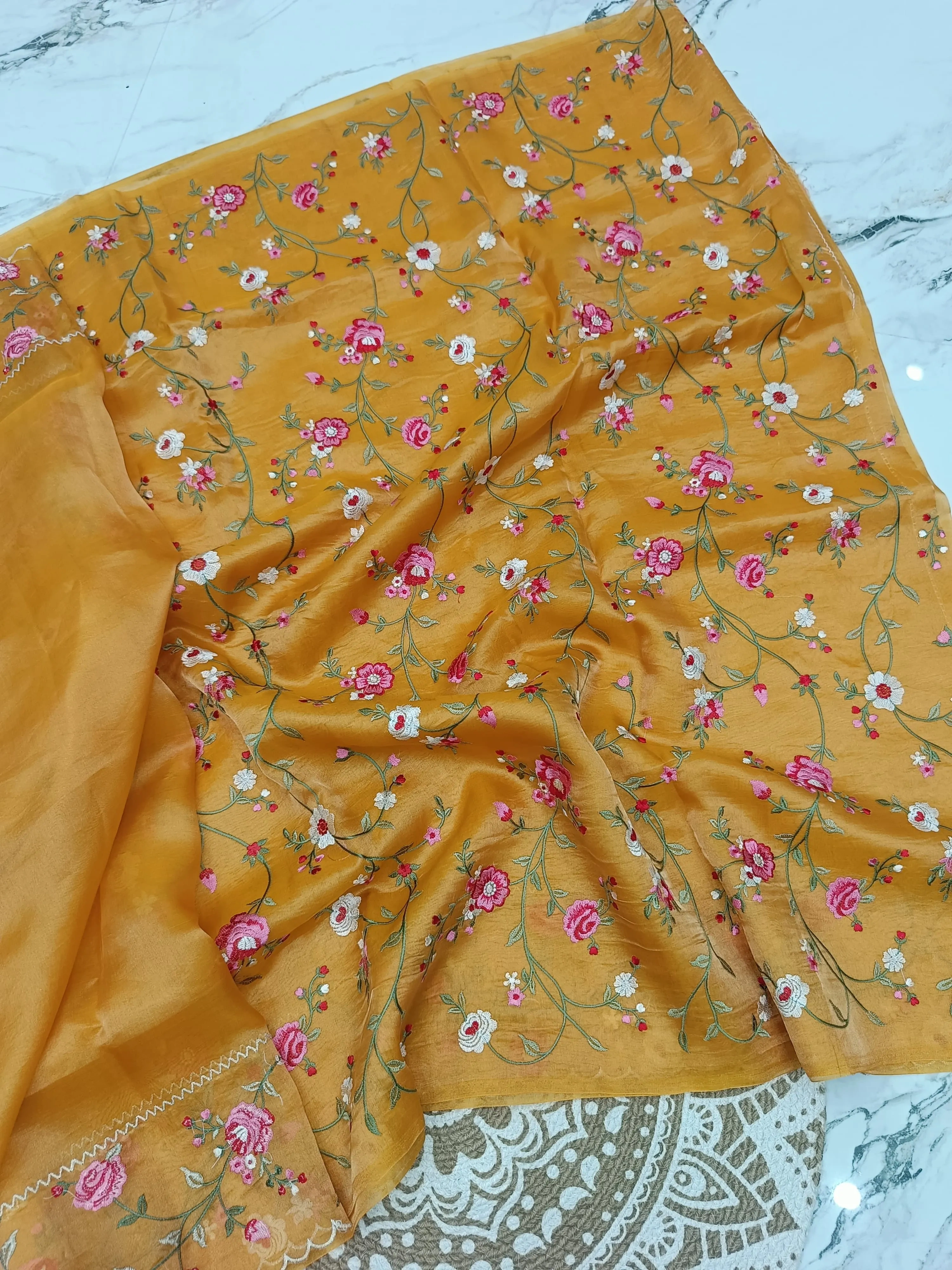 Handwoven Banarasi Tissue Saree with Gold & Silver Zari - Image 5